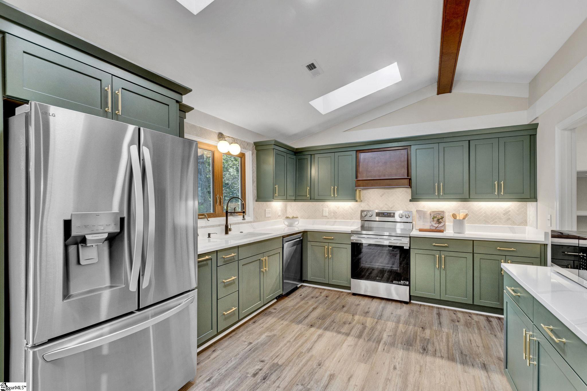 204 Fishbrook Way Property Photo 3