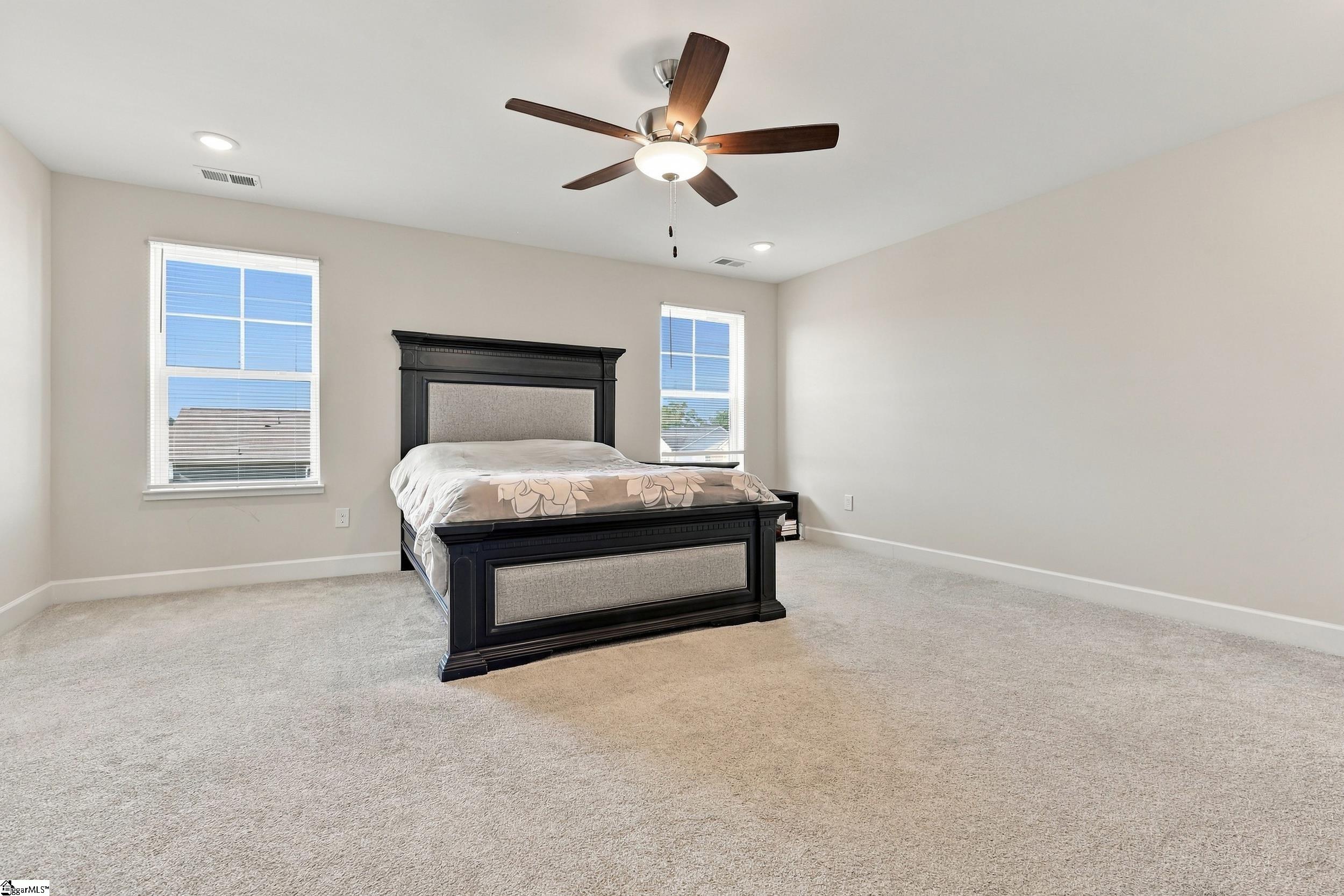 100 White Dutch Lane Property Photo 16