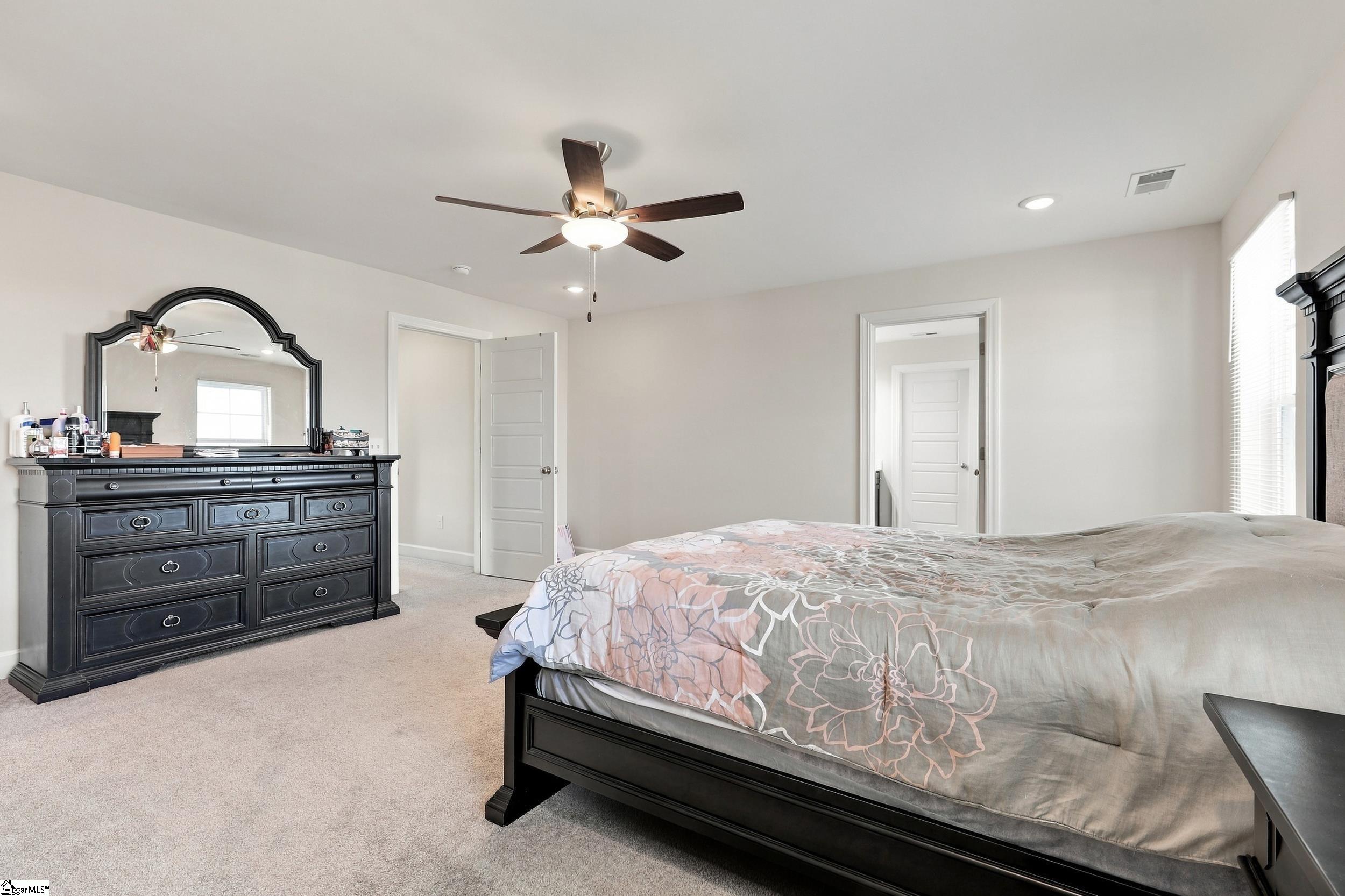 100 White Dutch Lane Property Photo 17