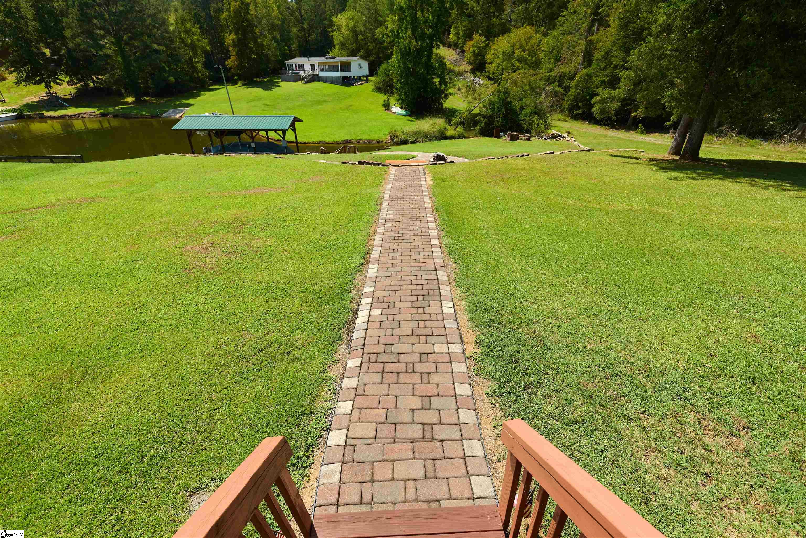 729 Point Lookout Road Property Photo 4