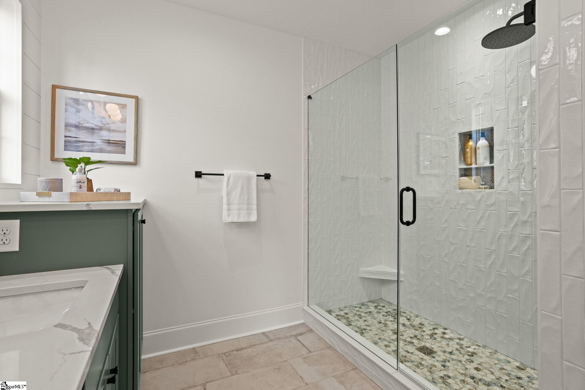 208 Forest Park Drive Property Photo 16