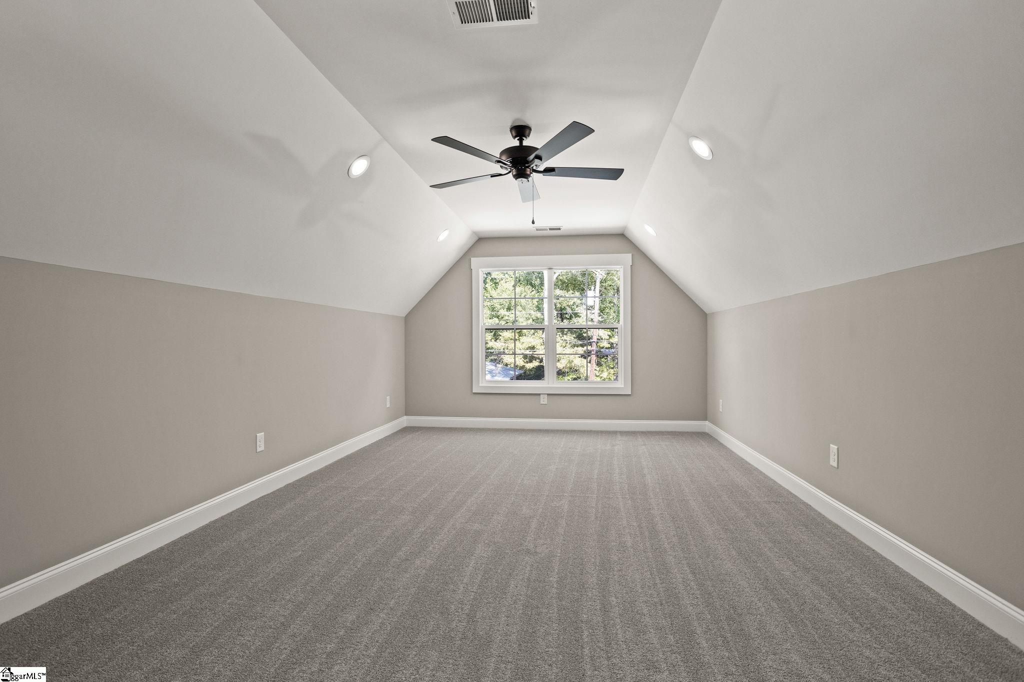 208 Forest Park Drive Property Photo 17