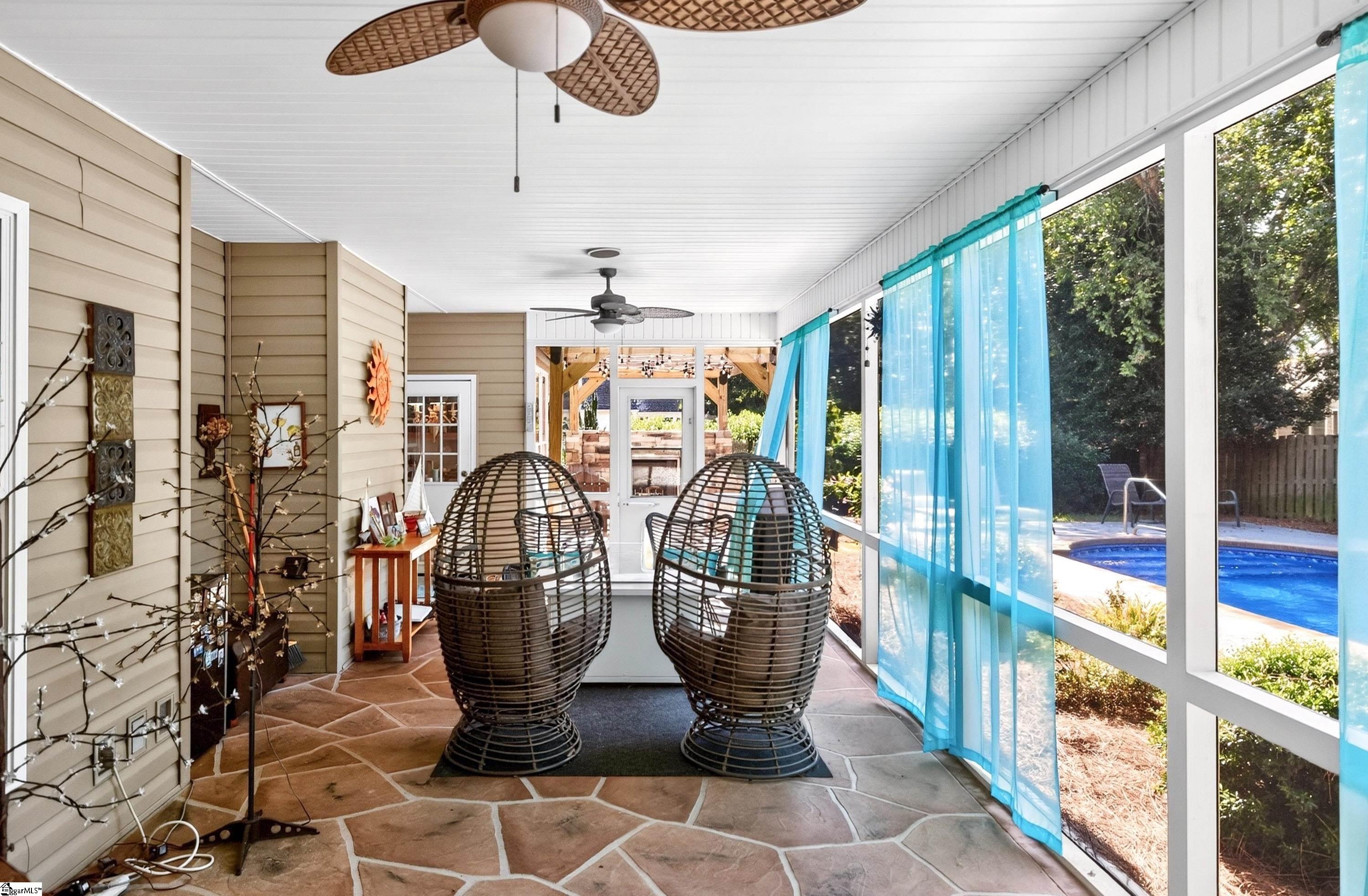8 Garden Corners Court Property Photo 32