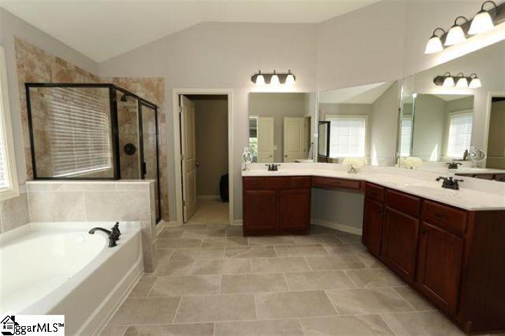 204 Wild Meadow Drive Property Photo 11