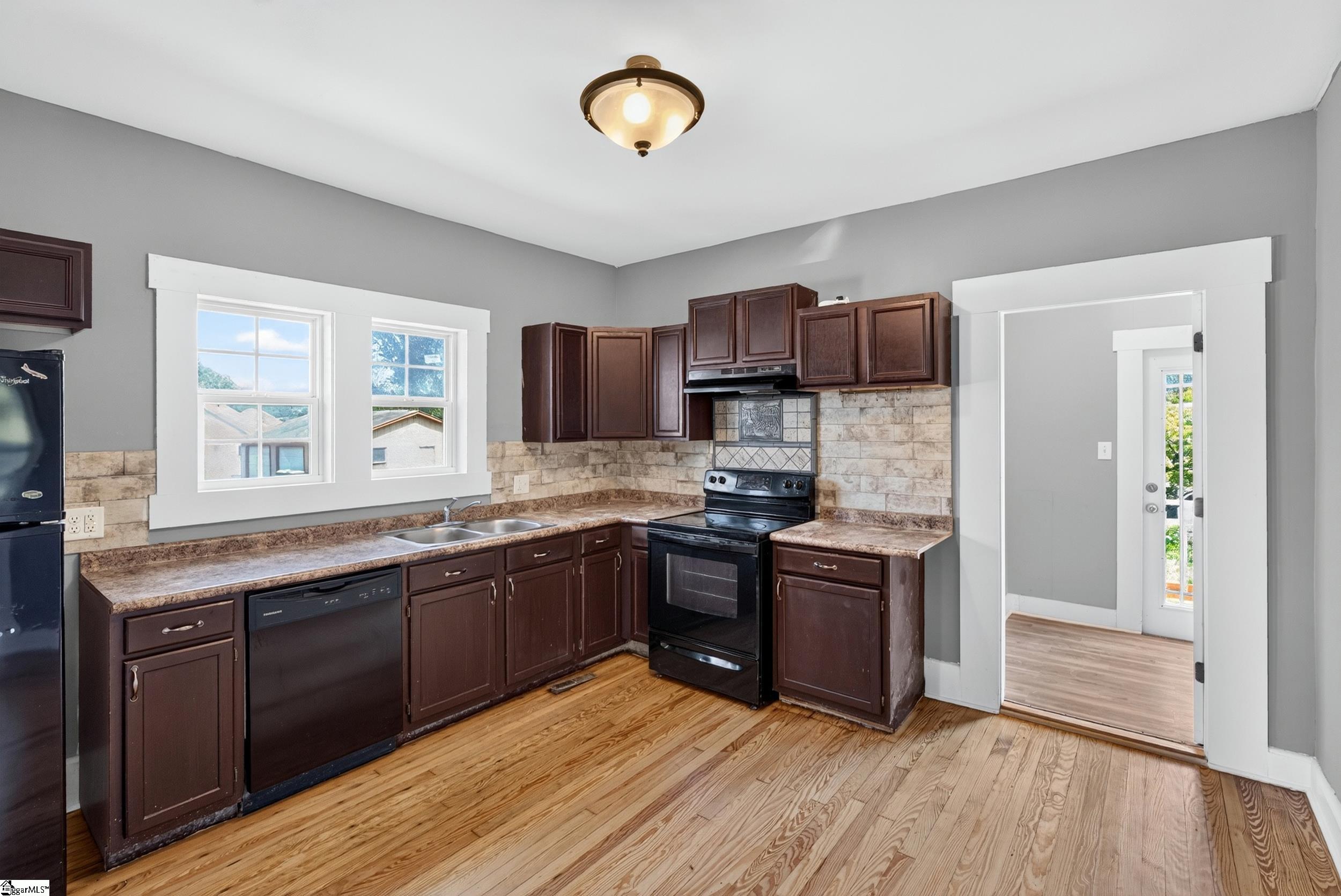 12 S Main Street Property Photo 8