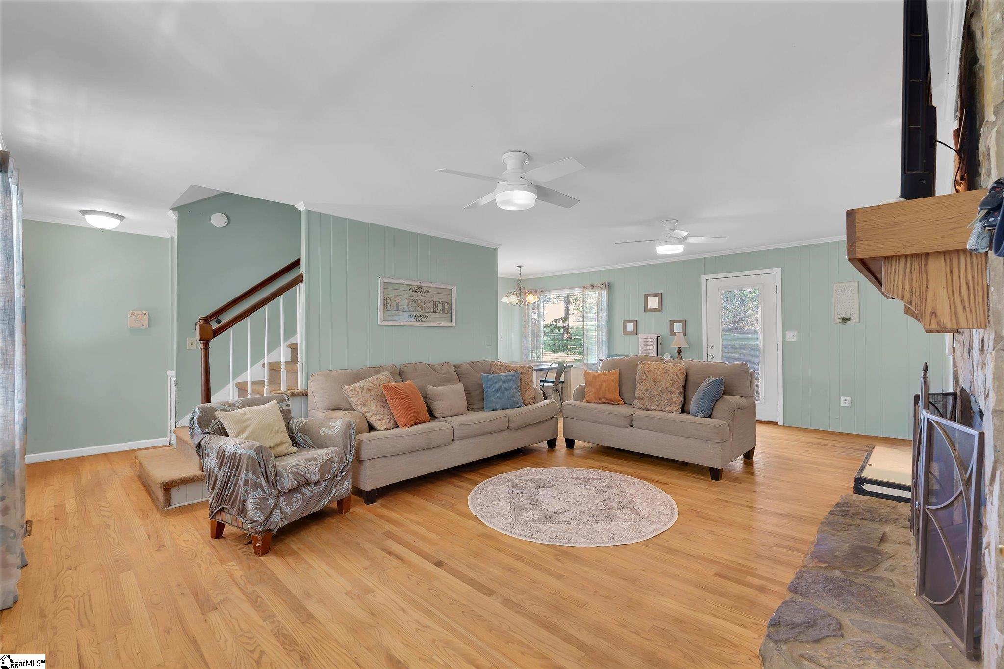 105 Sunset Court Property Photo 7
