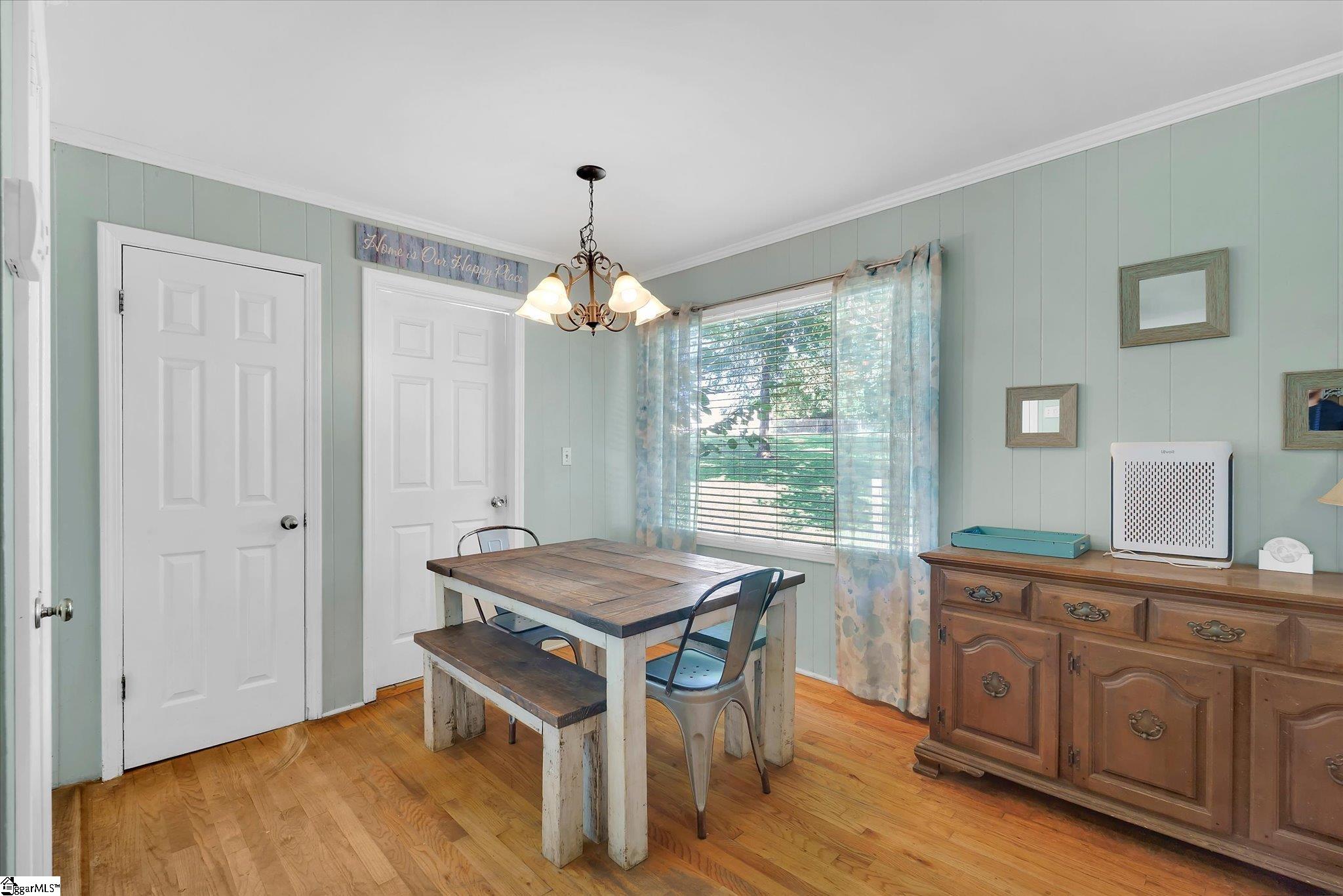 105 Sunset Court Property Photo 10