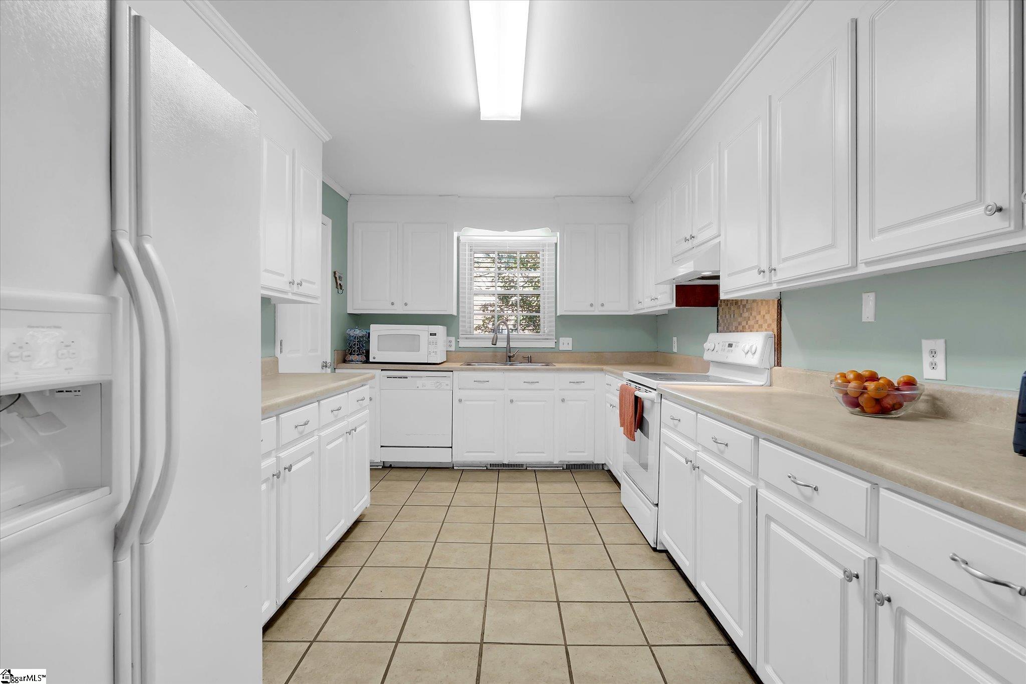 105 Sunset Court Property Photo 11
