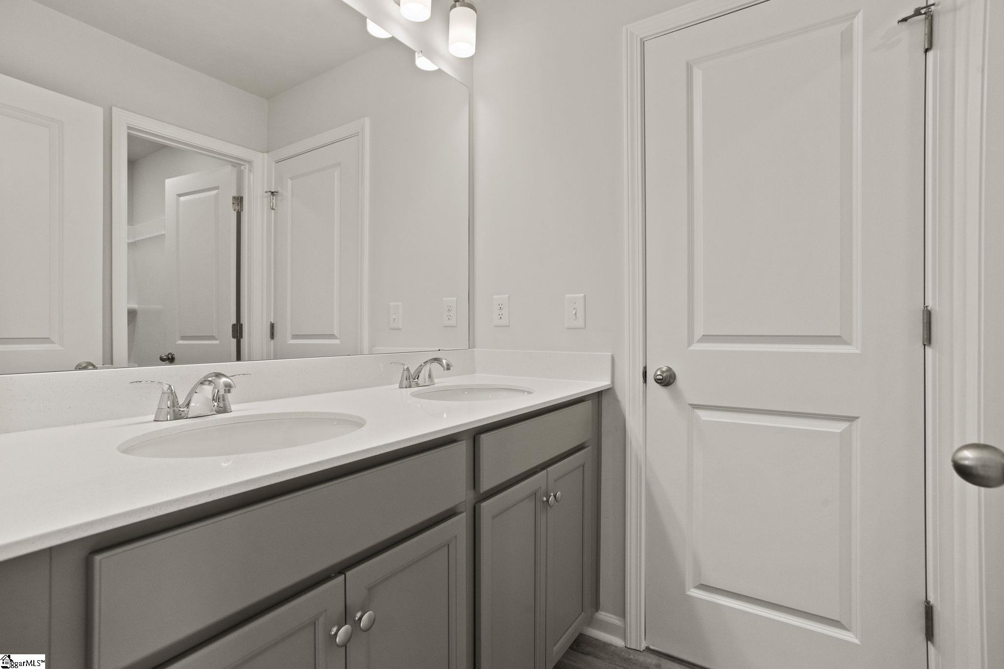 3 Golden Aster Drive Property Photo 17