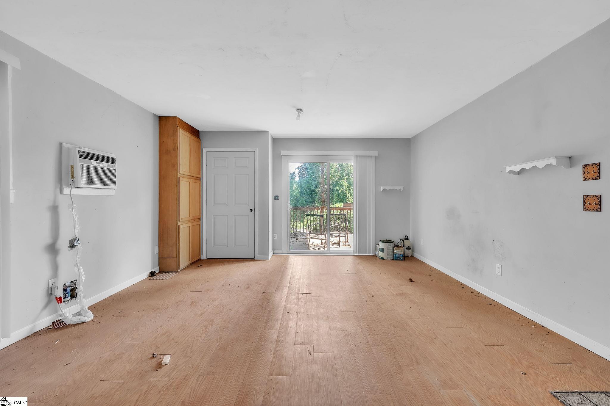 120 Anderson Street Property Photo 3