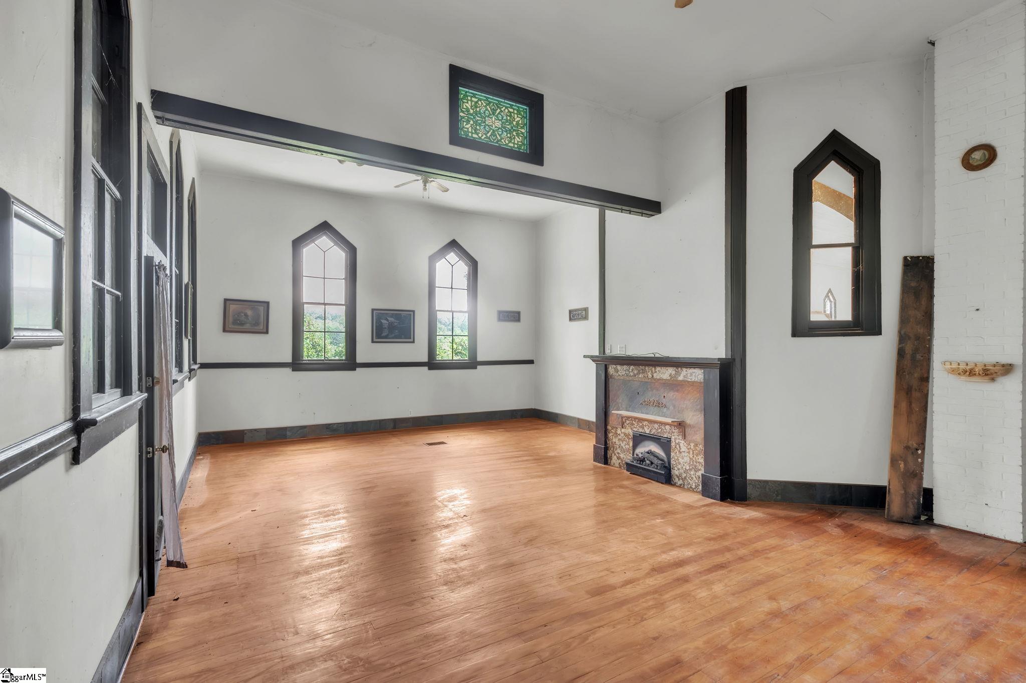 120 Anderson Street Property Photo 5
