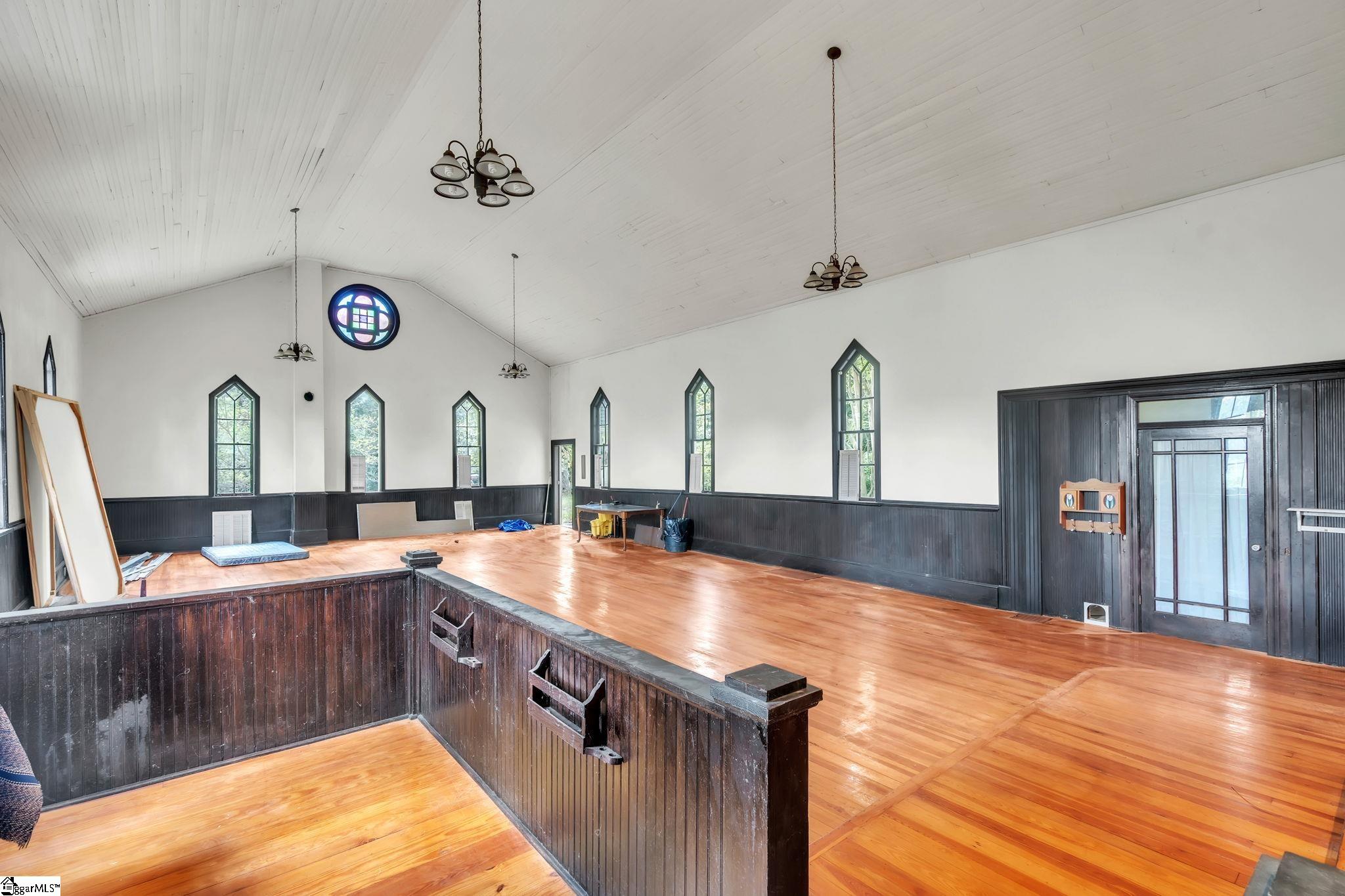 120 Anderson Street Property Photo 8