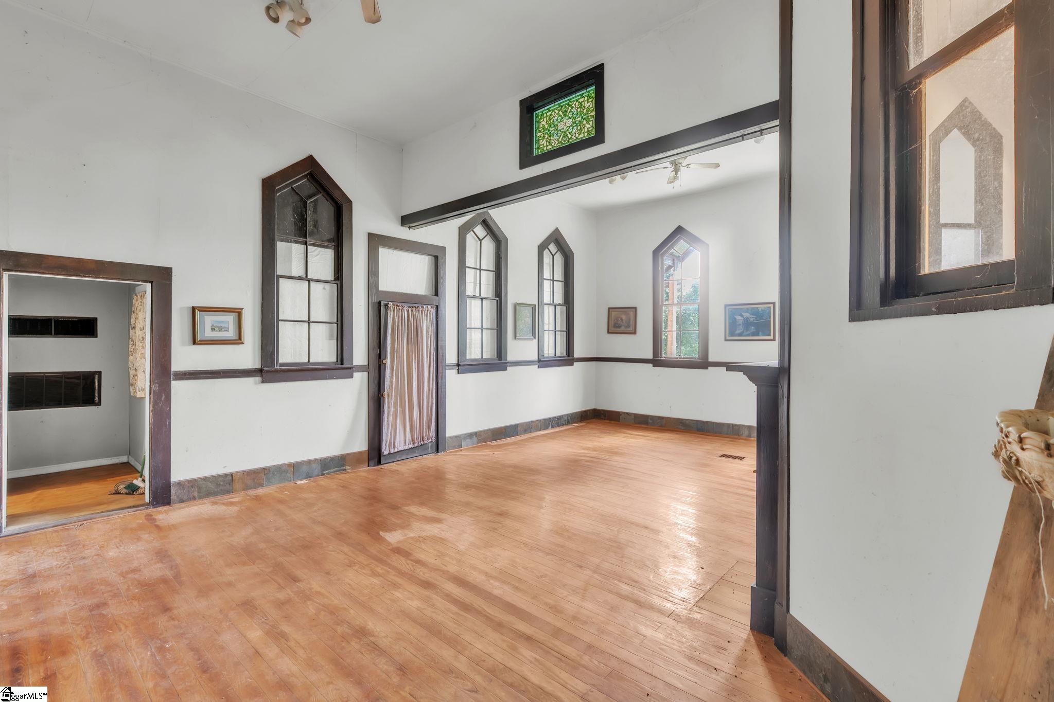 120 Anderson Street Property Photo 11