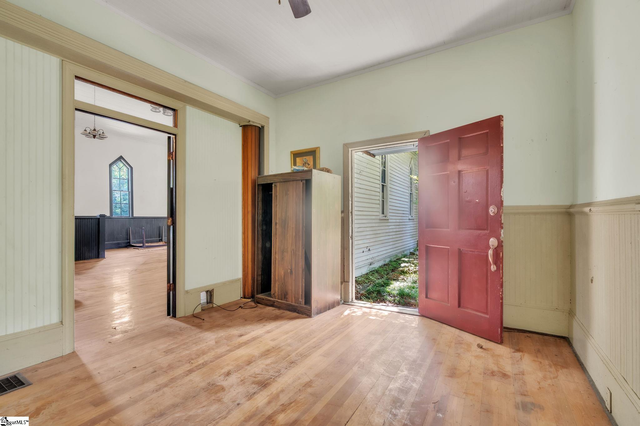 120 Anderson Street Property Photo 17