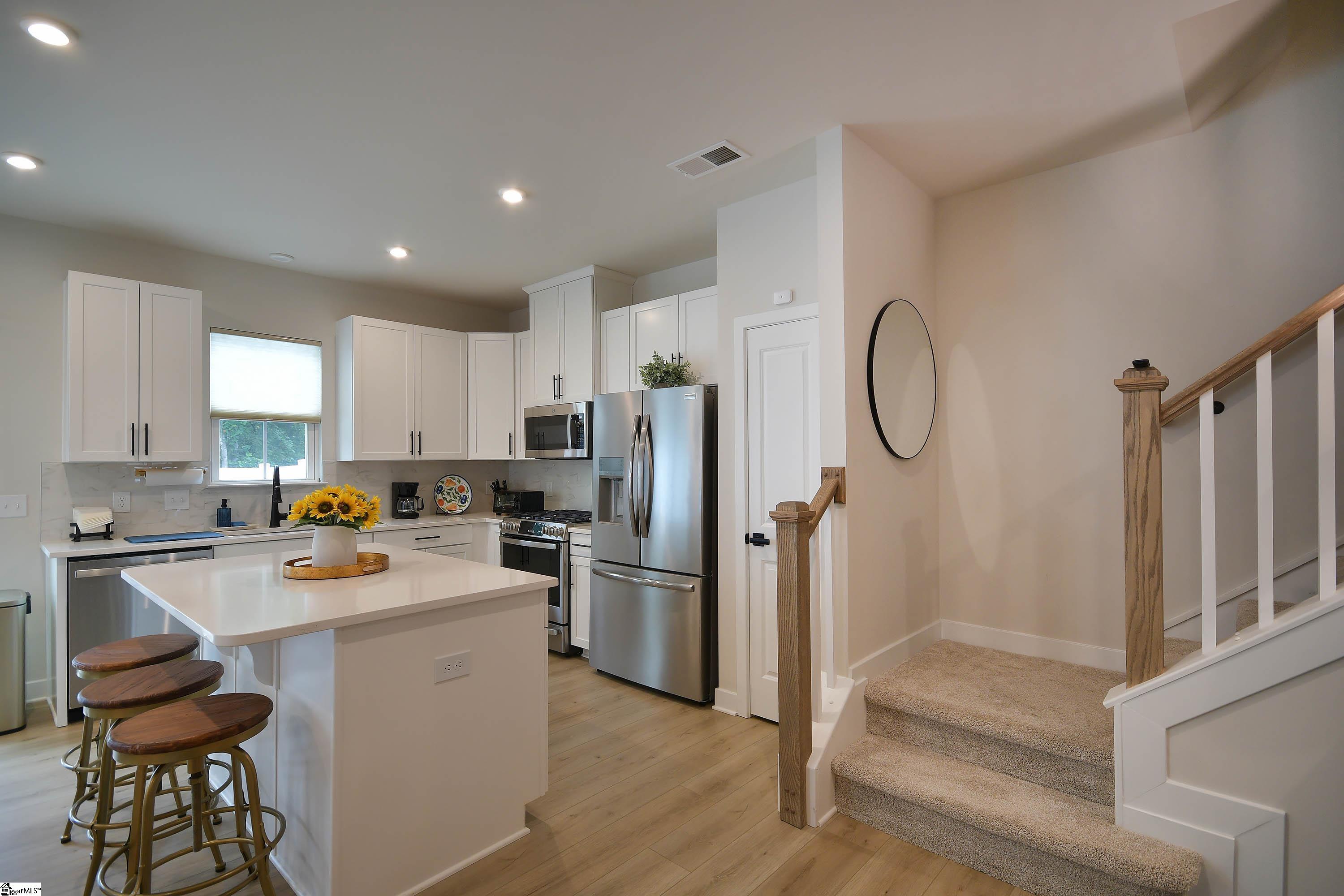 205 Lograto Lane Property Photo 8