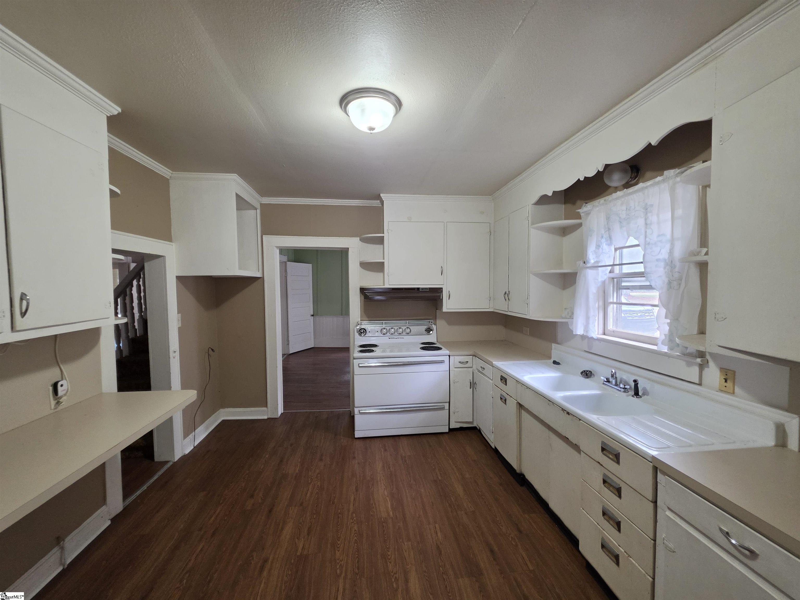 511 S Main Street Property Photo 5