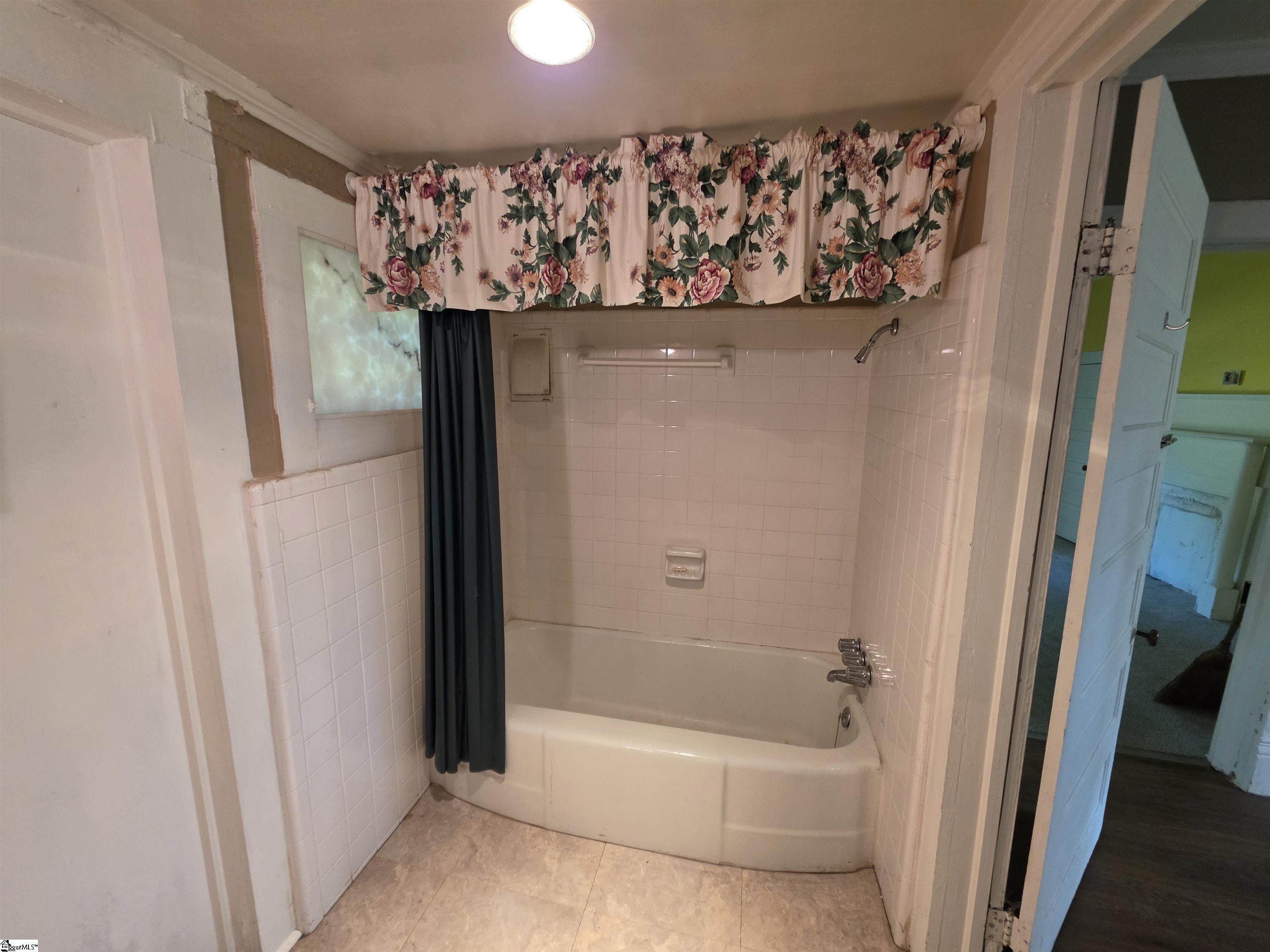 511 S Main Street Property Photo 15