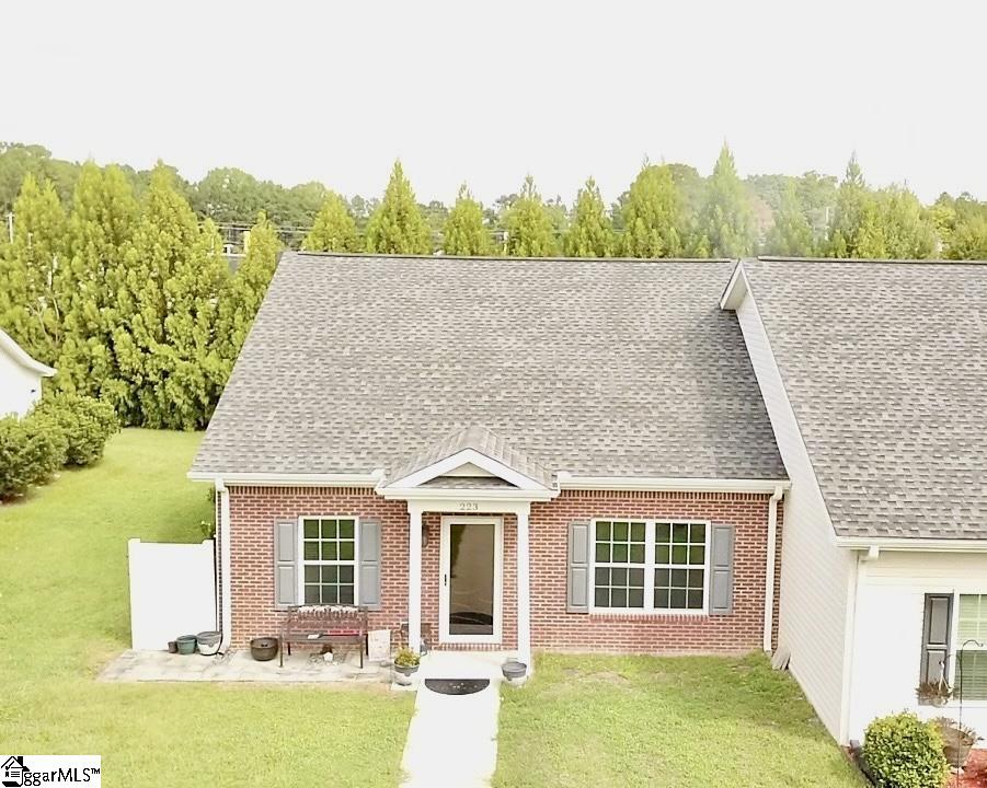223 Dry Branch Court Property Photo 2