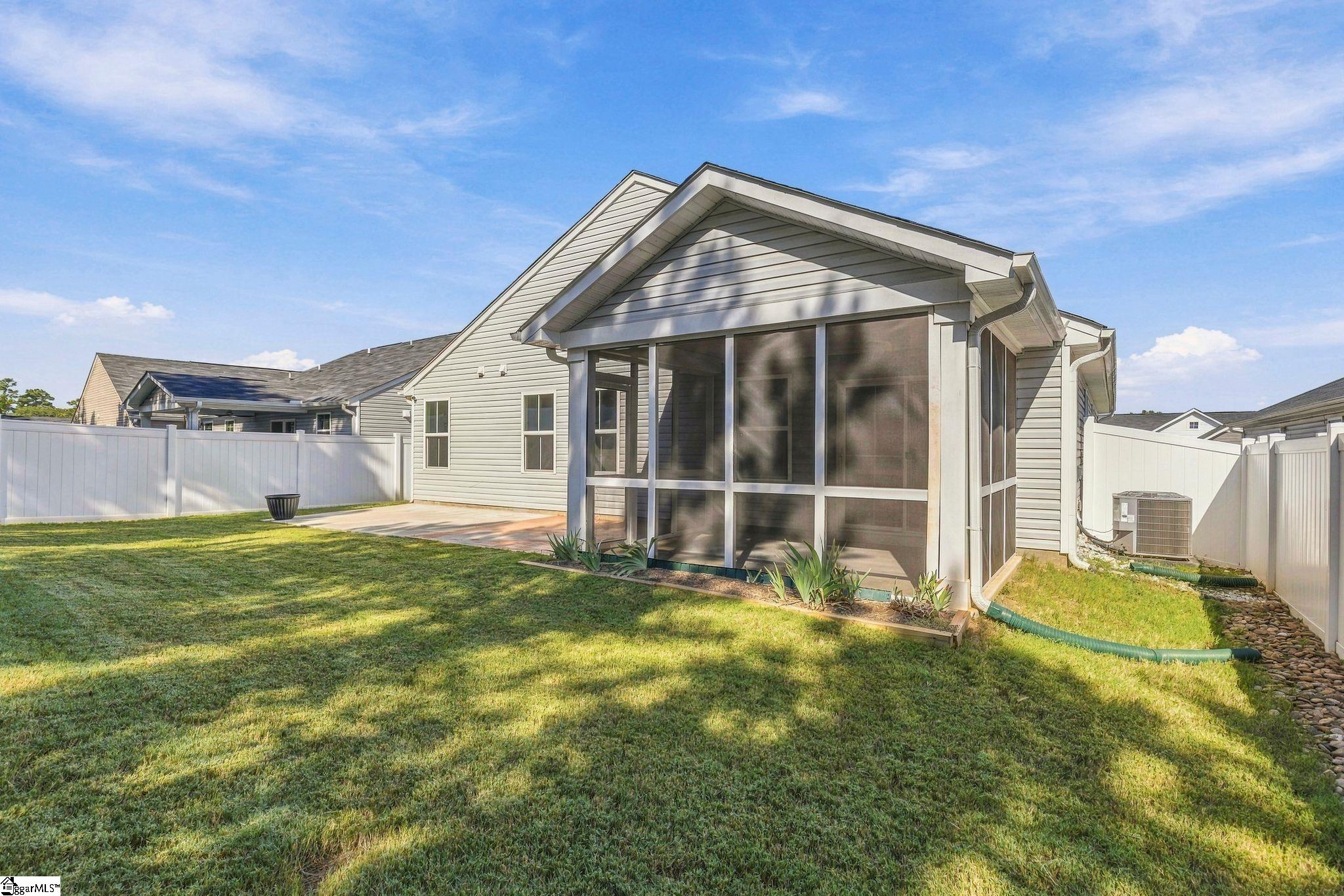 407 Vernonburg Court Property Photo 6