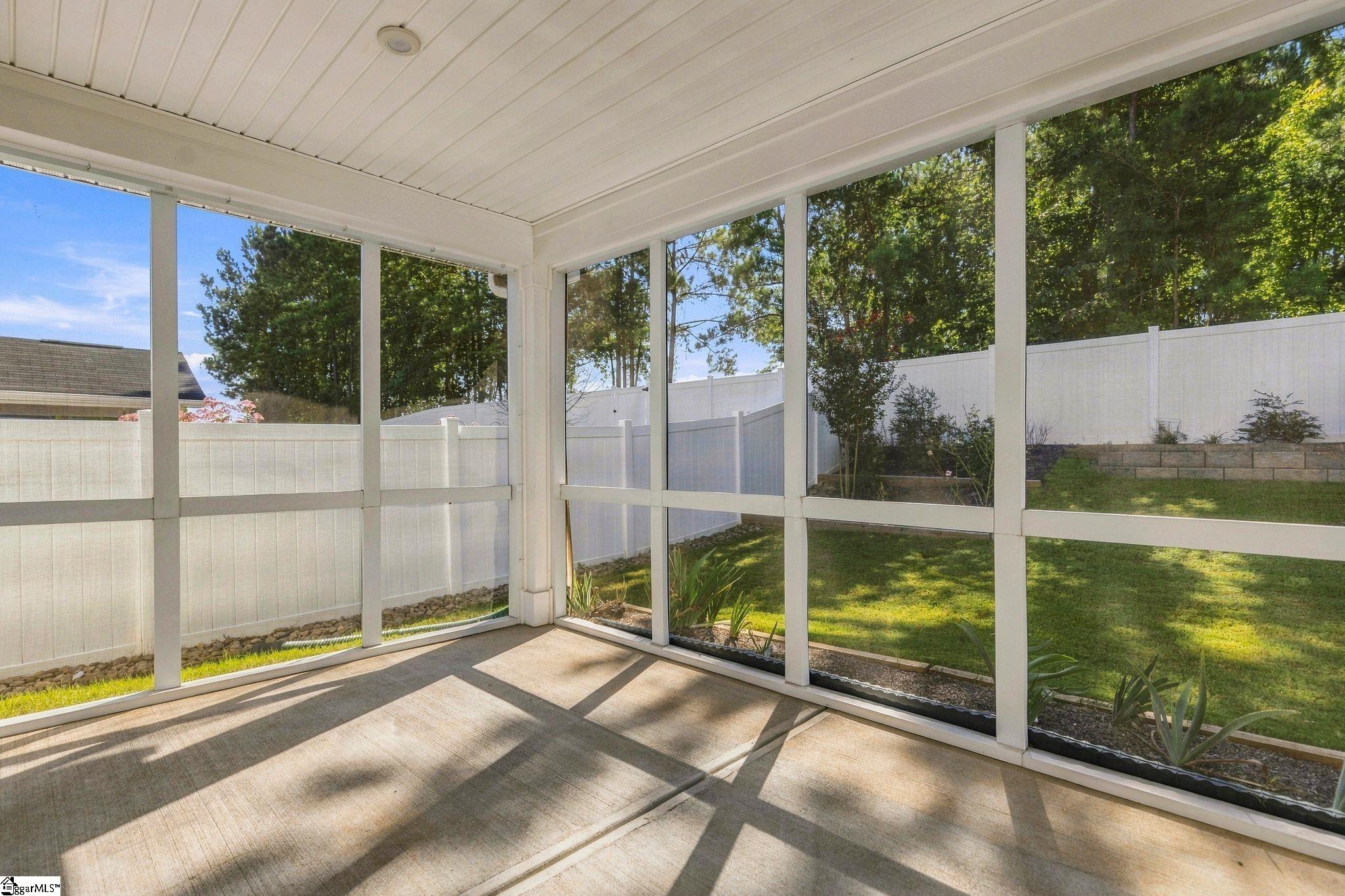 407 Vernonburg Court Property Photo 8