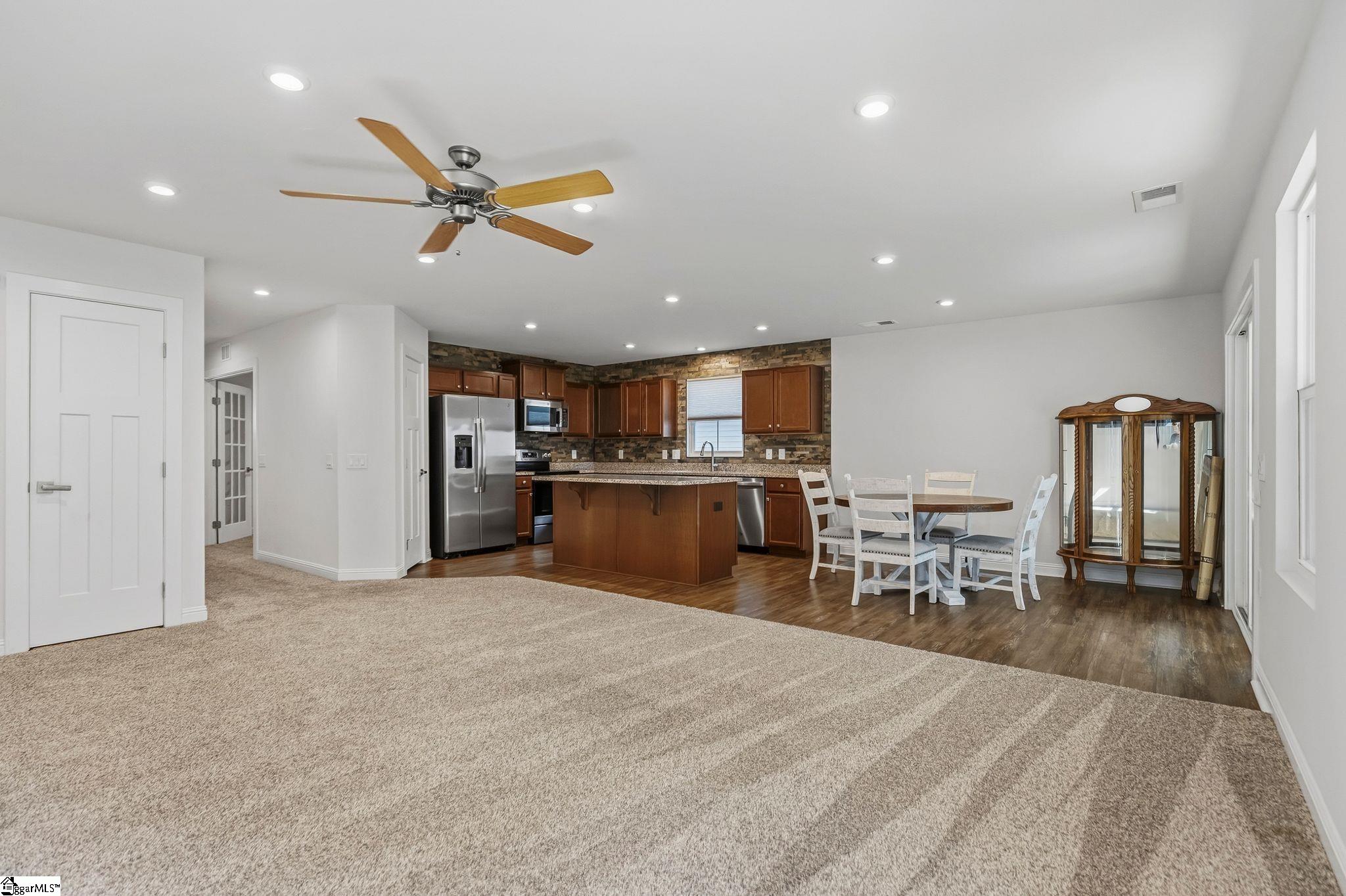 407 Vernonburg Court Property Photo 14