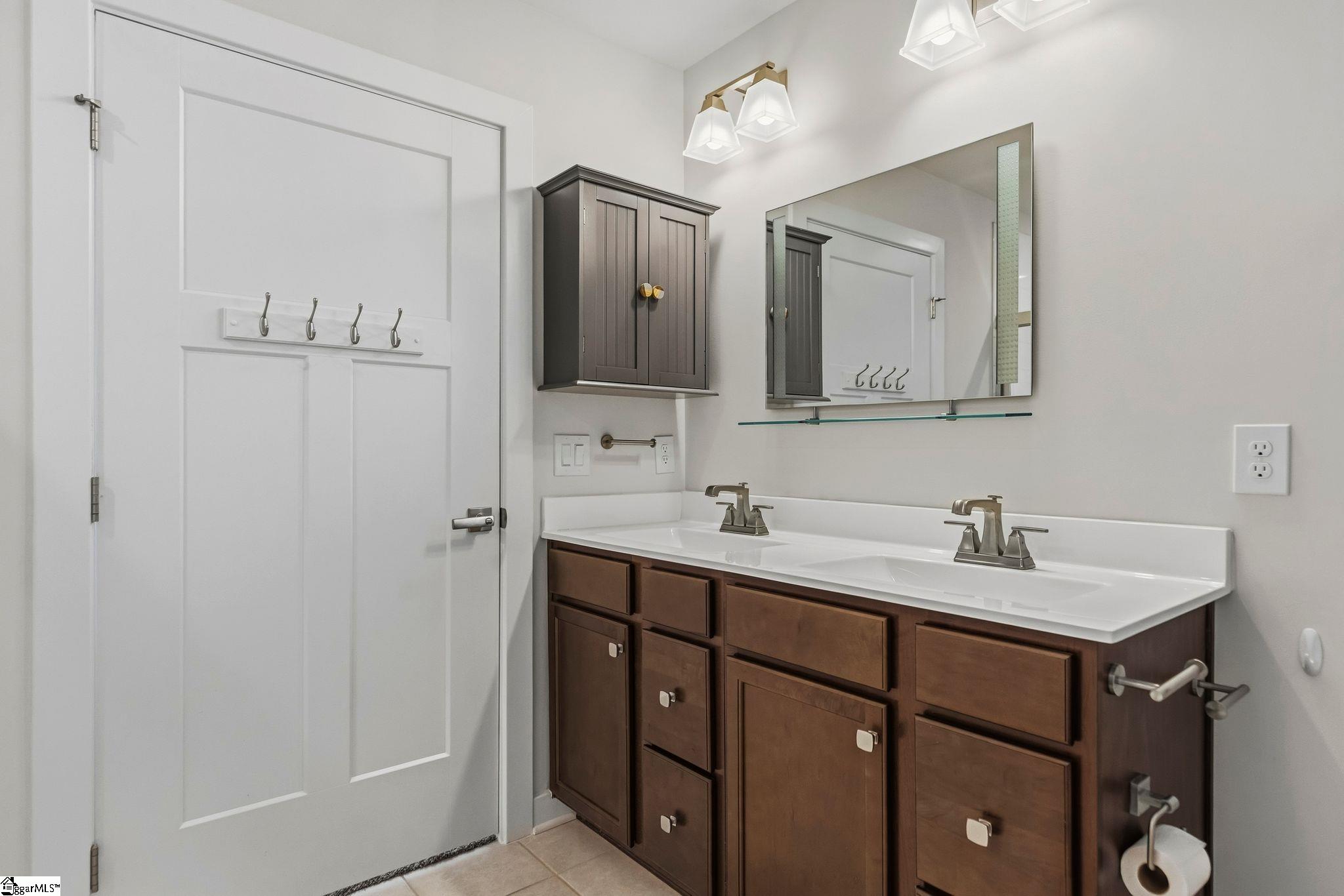 407 Vernonburg Court Property Photo 28