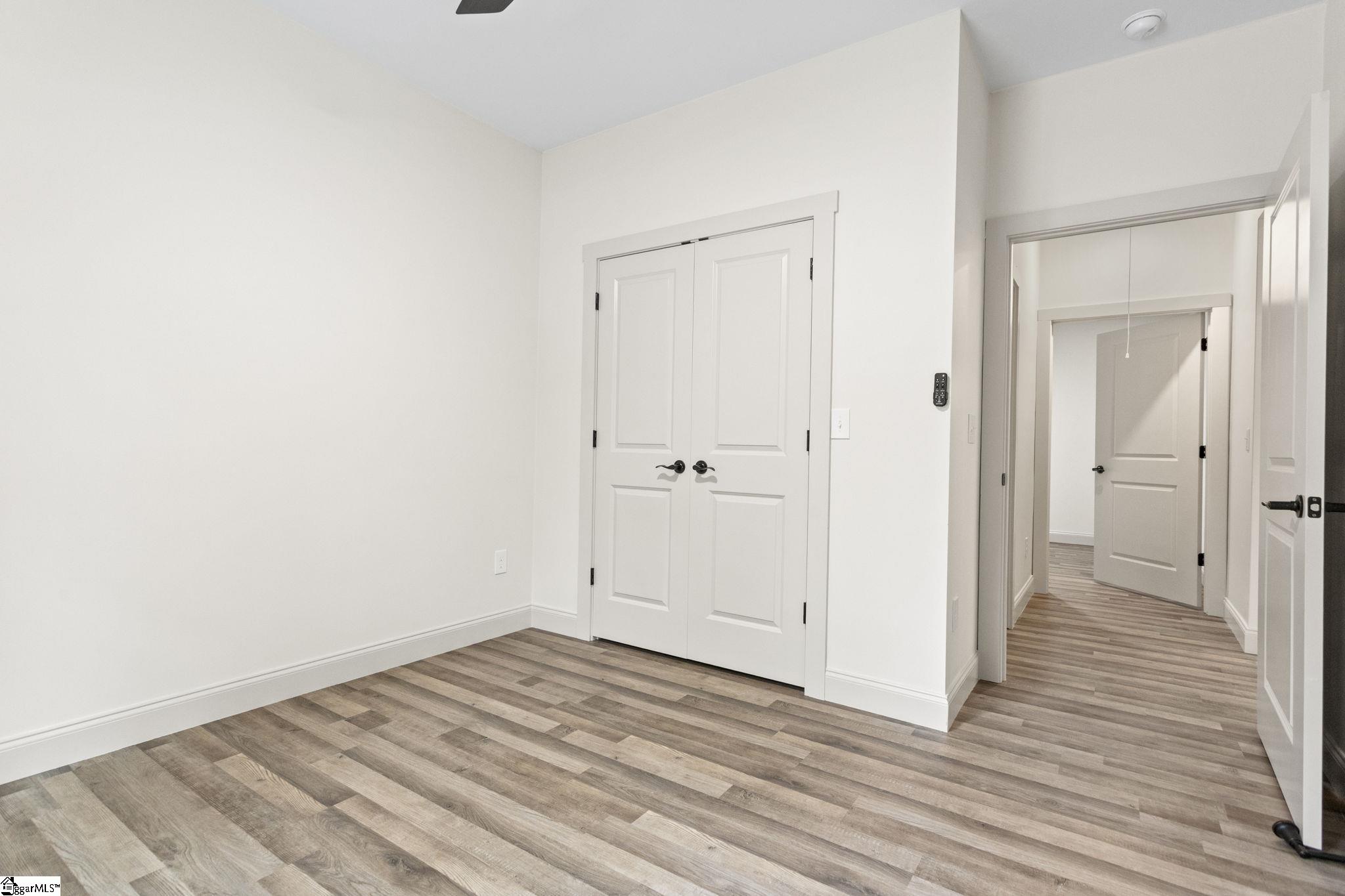 7406 S Pine Street Property Photo 13