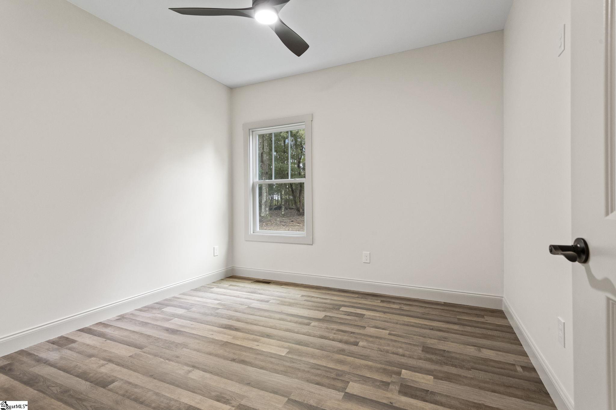 7406 S Pine Street Property Photo 15