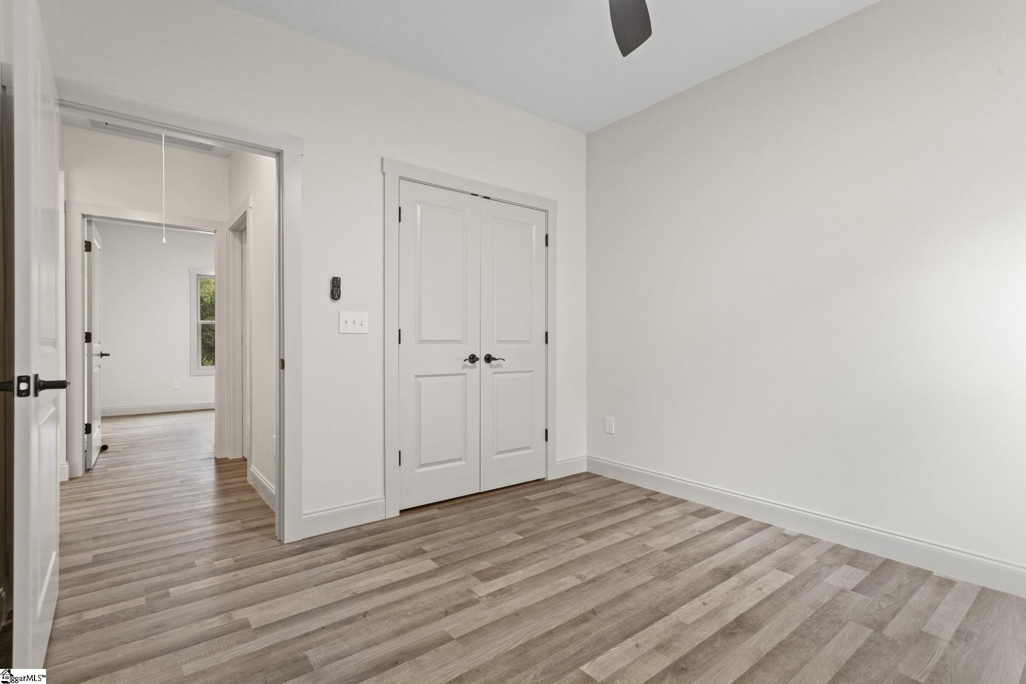 7406 S Pine Street Property Photo 16