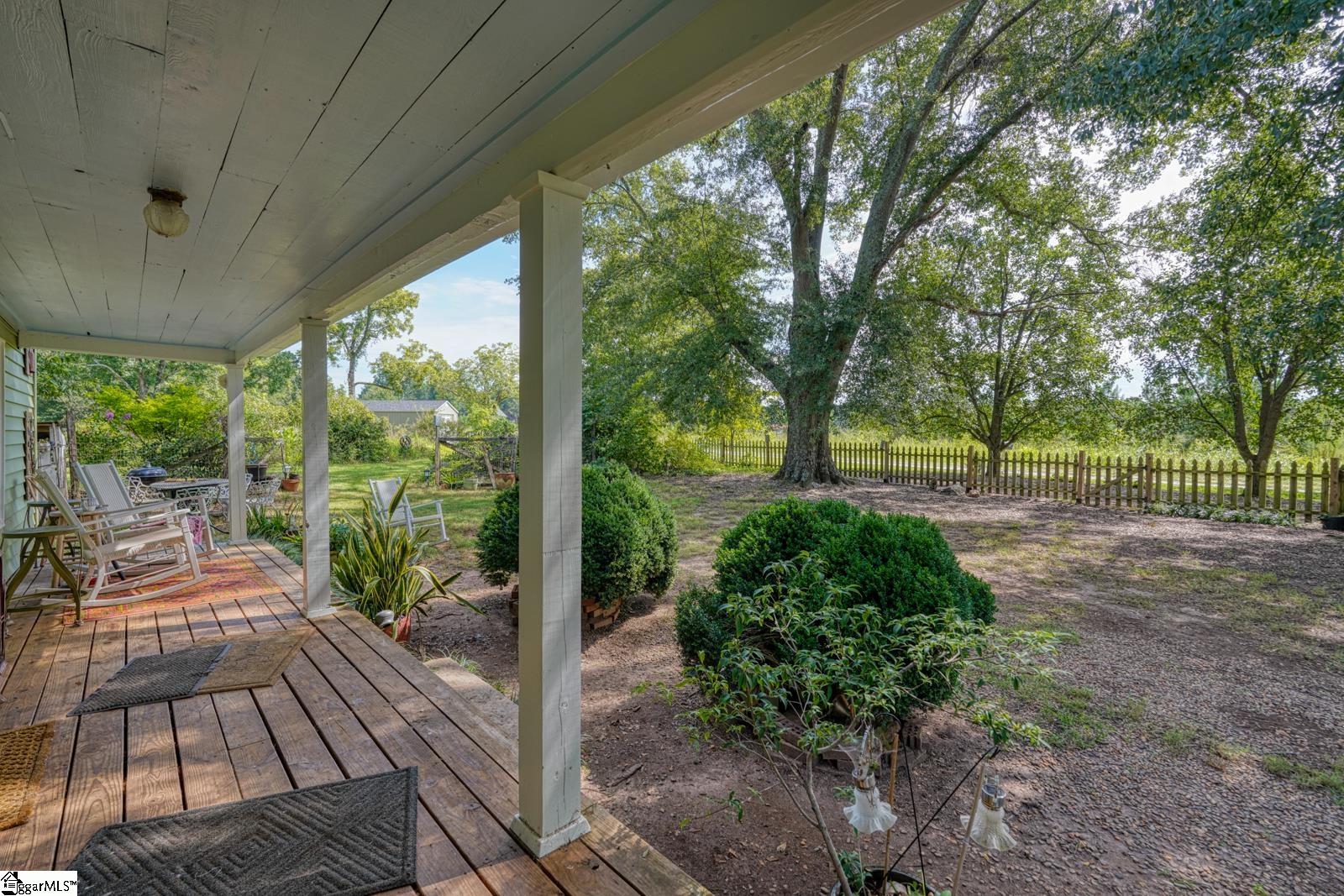 200 Lowe Lane Property Photo 6