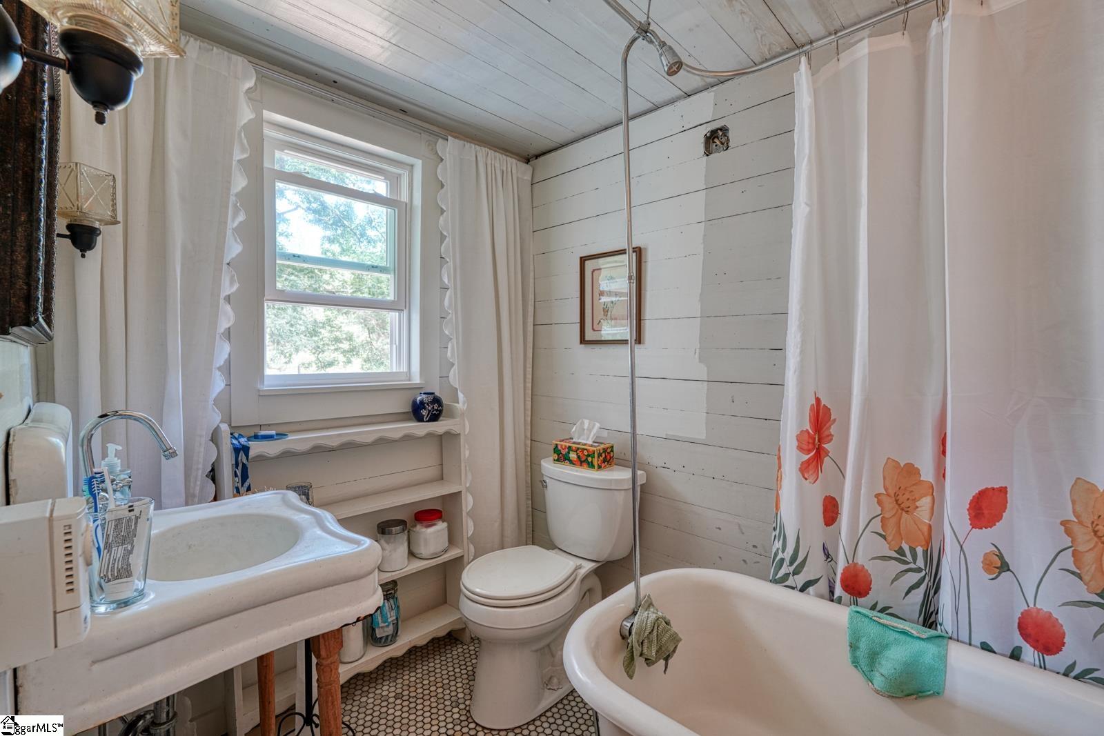 200 Lowe Lane Property Photo 13