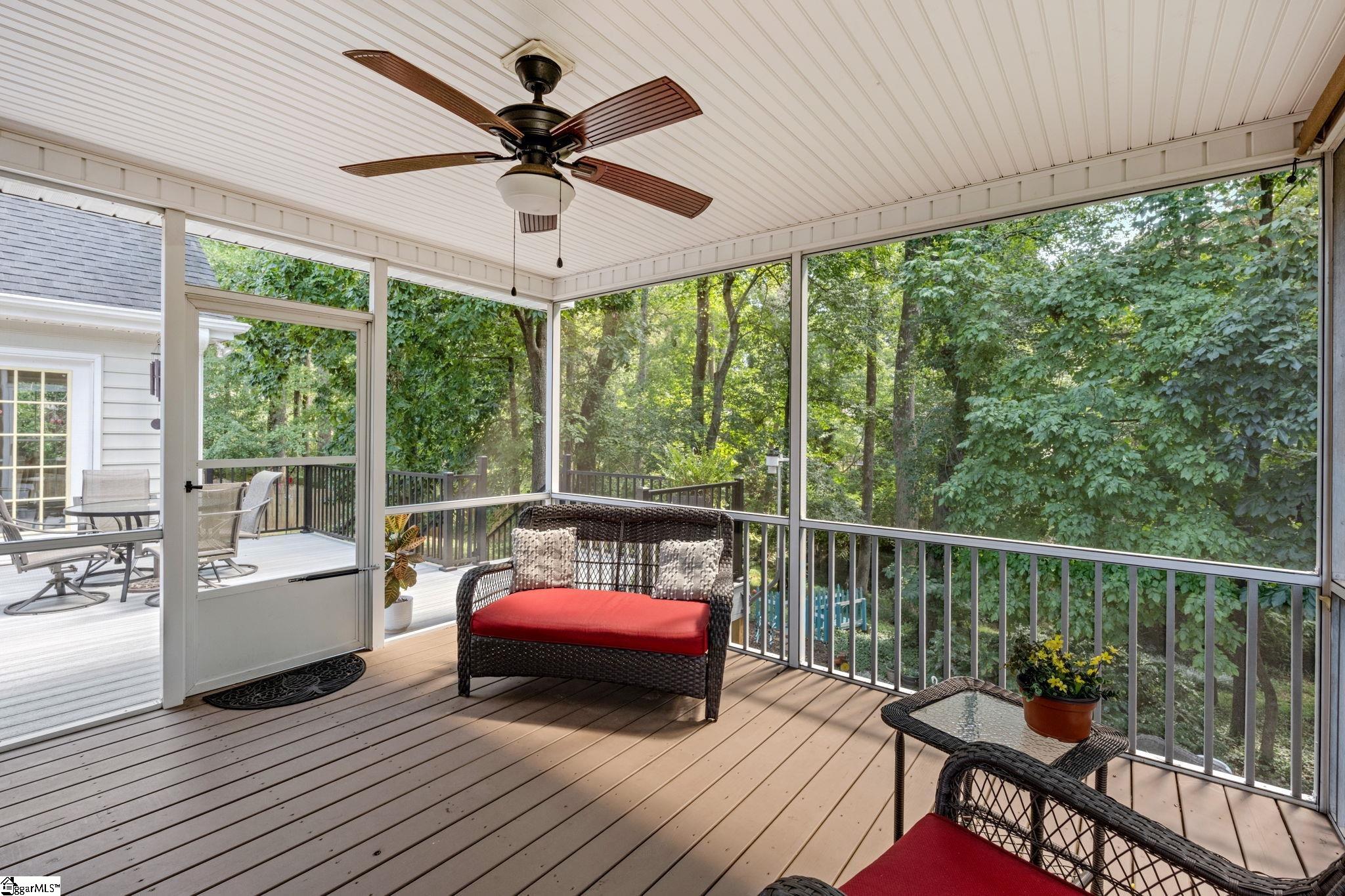 121 Century Oaks Drive Property Photo 32