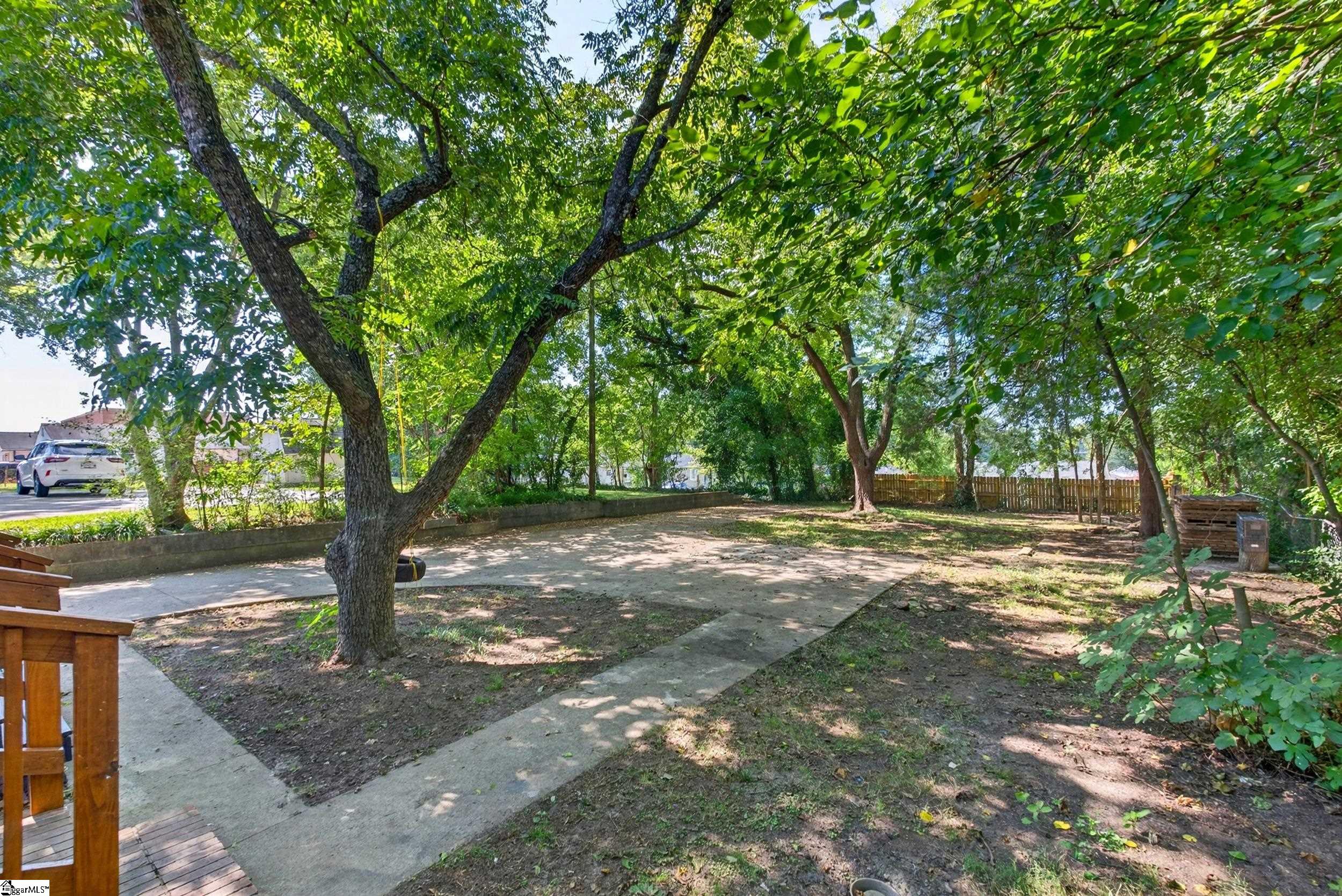 19 N Washington Avenue Property Photo 4