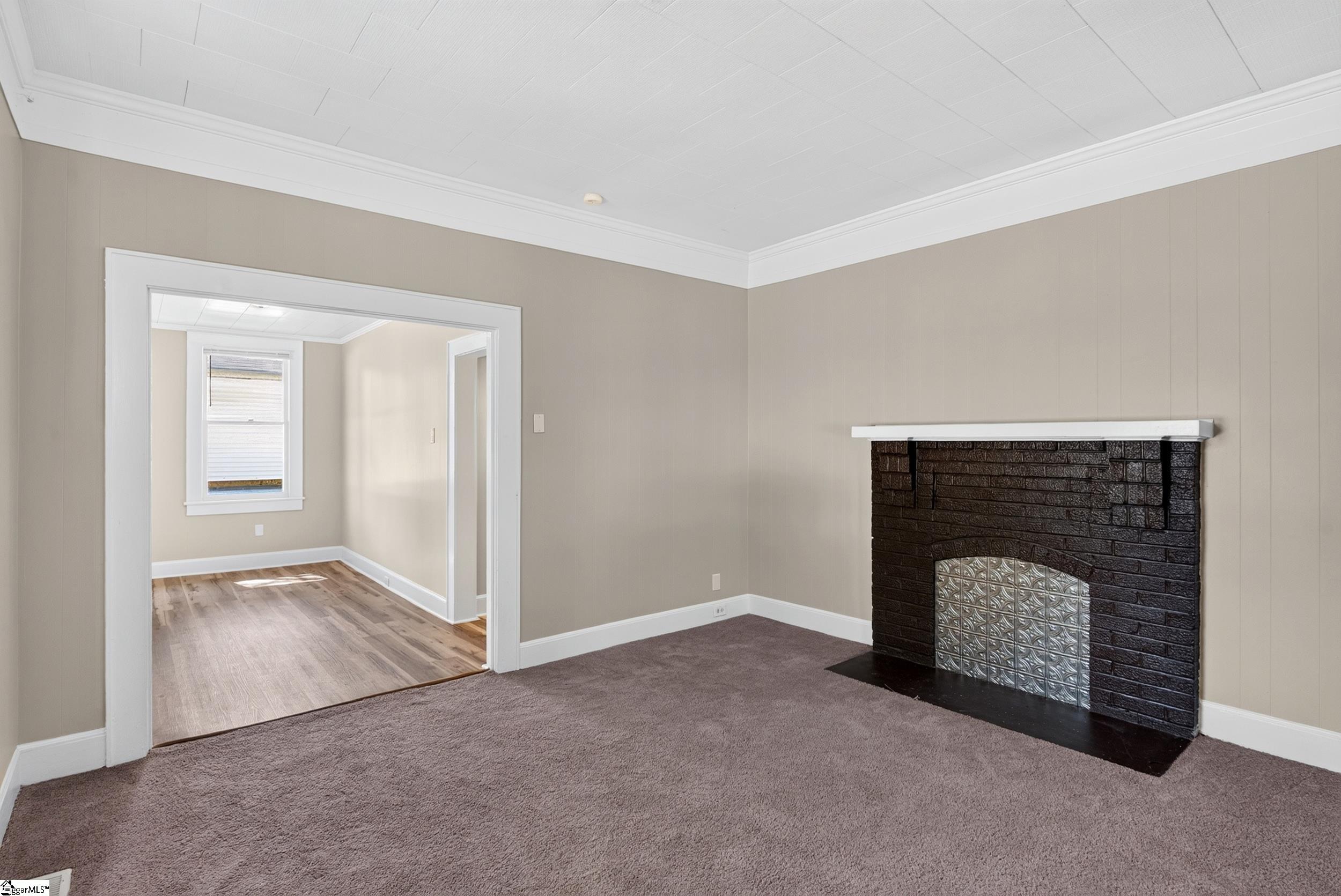 19 N Washington Avenue Property Photo 8