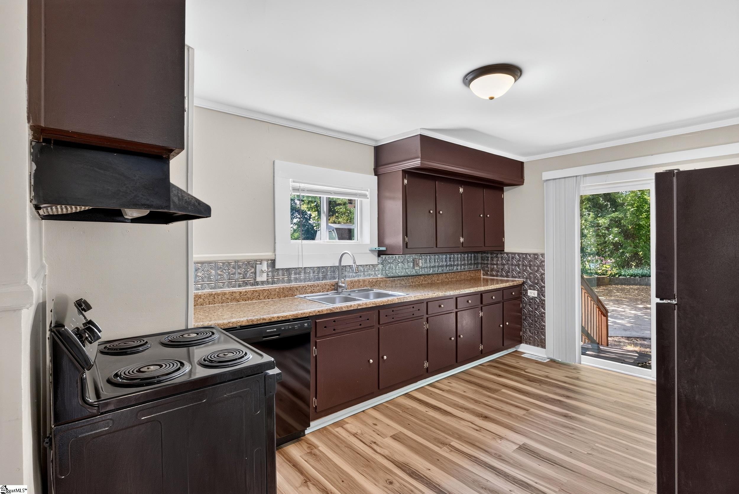 19 N Washington Avenue Property Photo 9