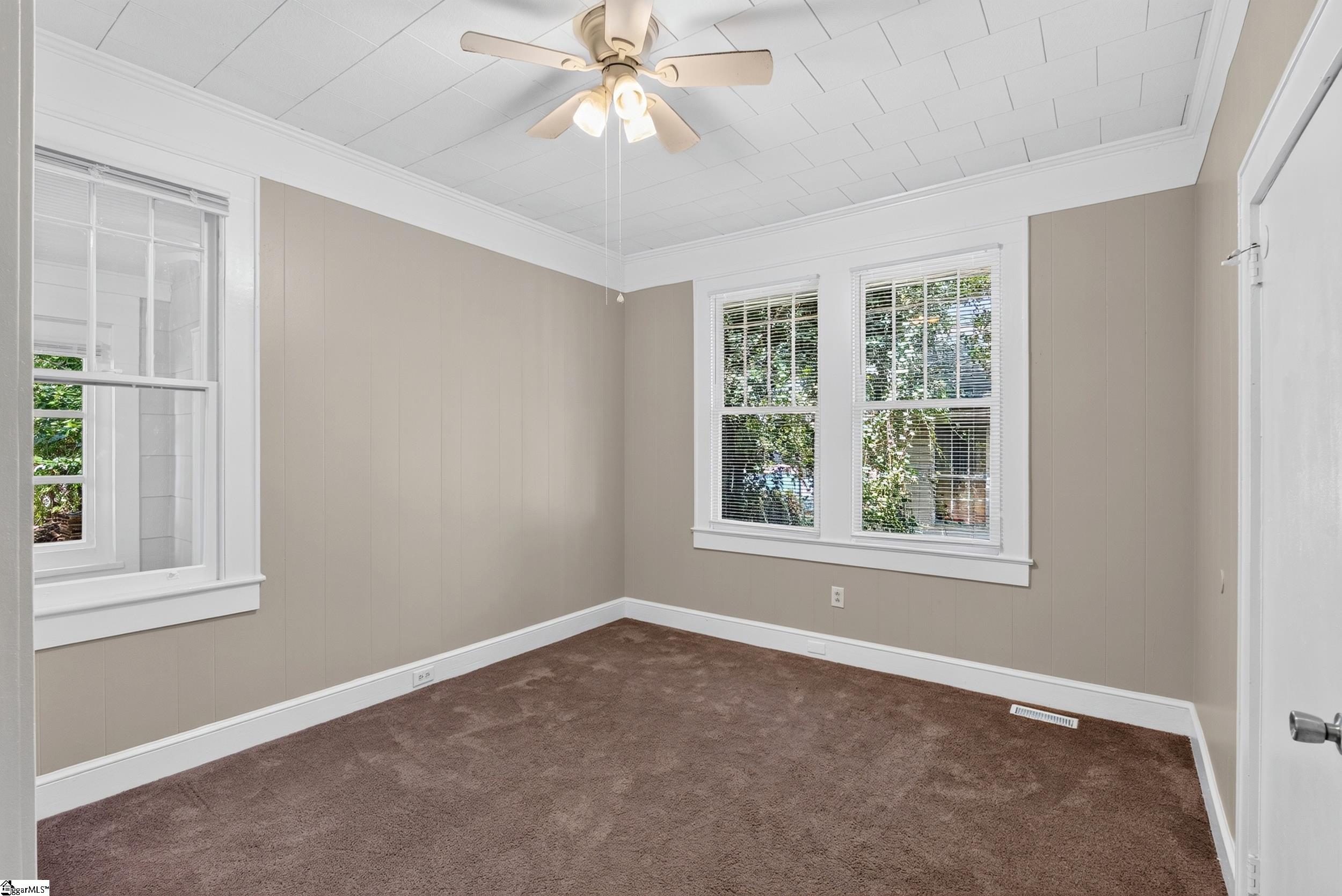 19 N Washington Avenue Property Photo 15