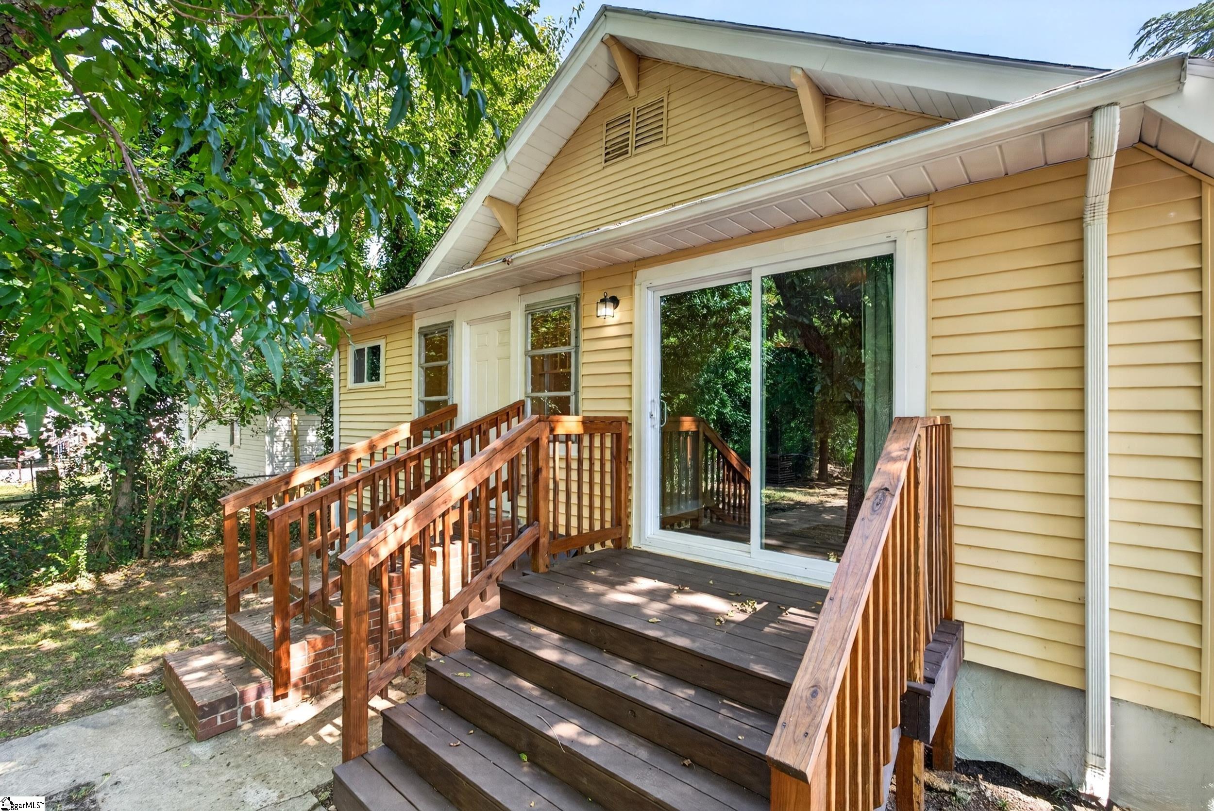 19 N Washington Avenue Property Photo 18