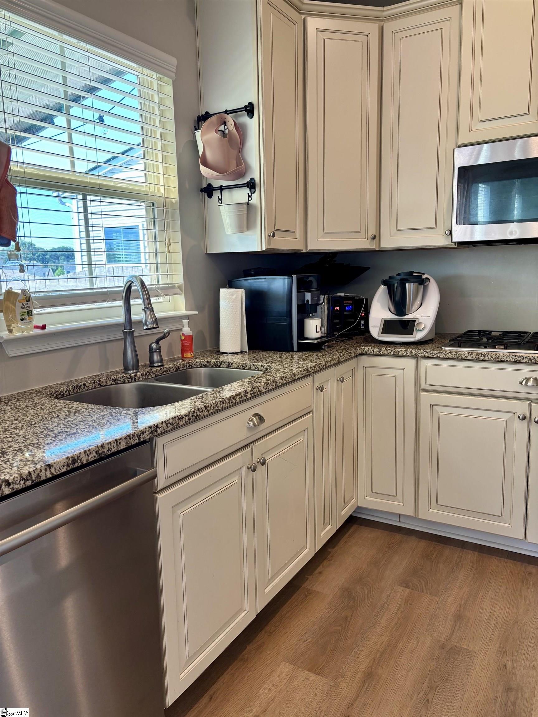 255 Mercer Drive Property Photo 10