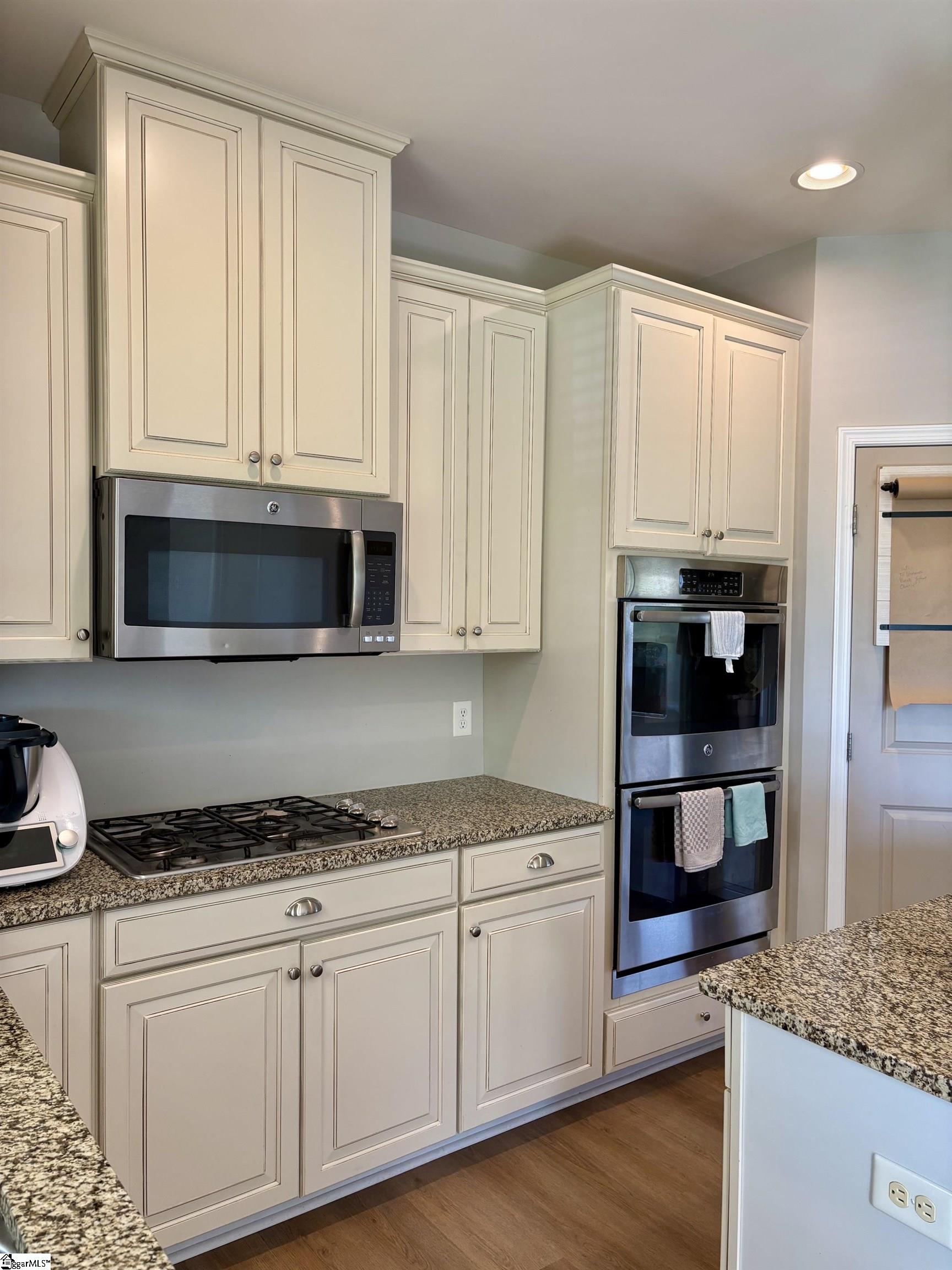 255 Mercer Drive Property Photo 11