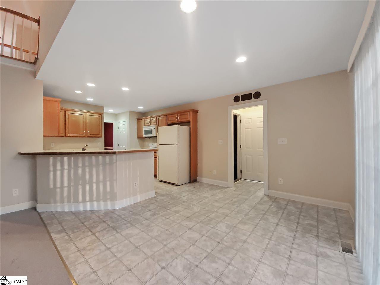 1604351 Property Photo 4