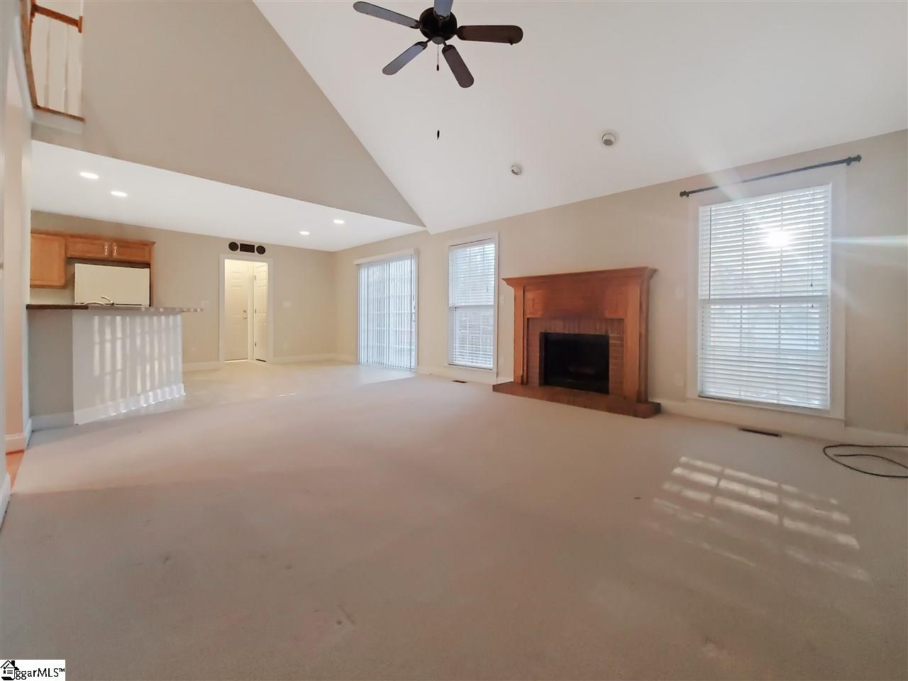 1604351 Property Photo 6