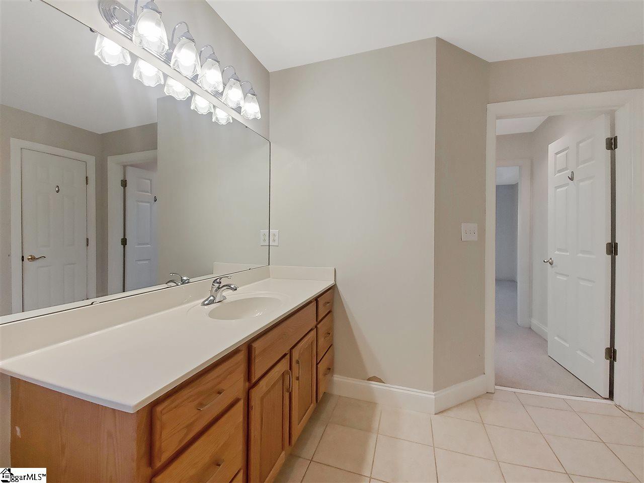 1604351 Property Photo 22