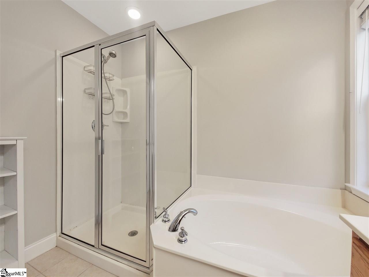1604351 Property Photo 23