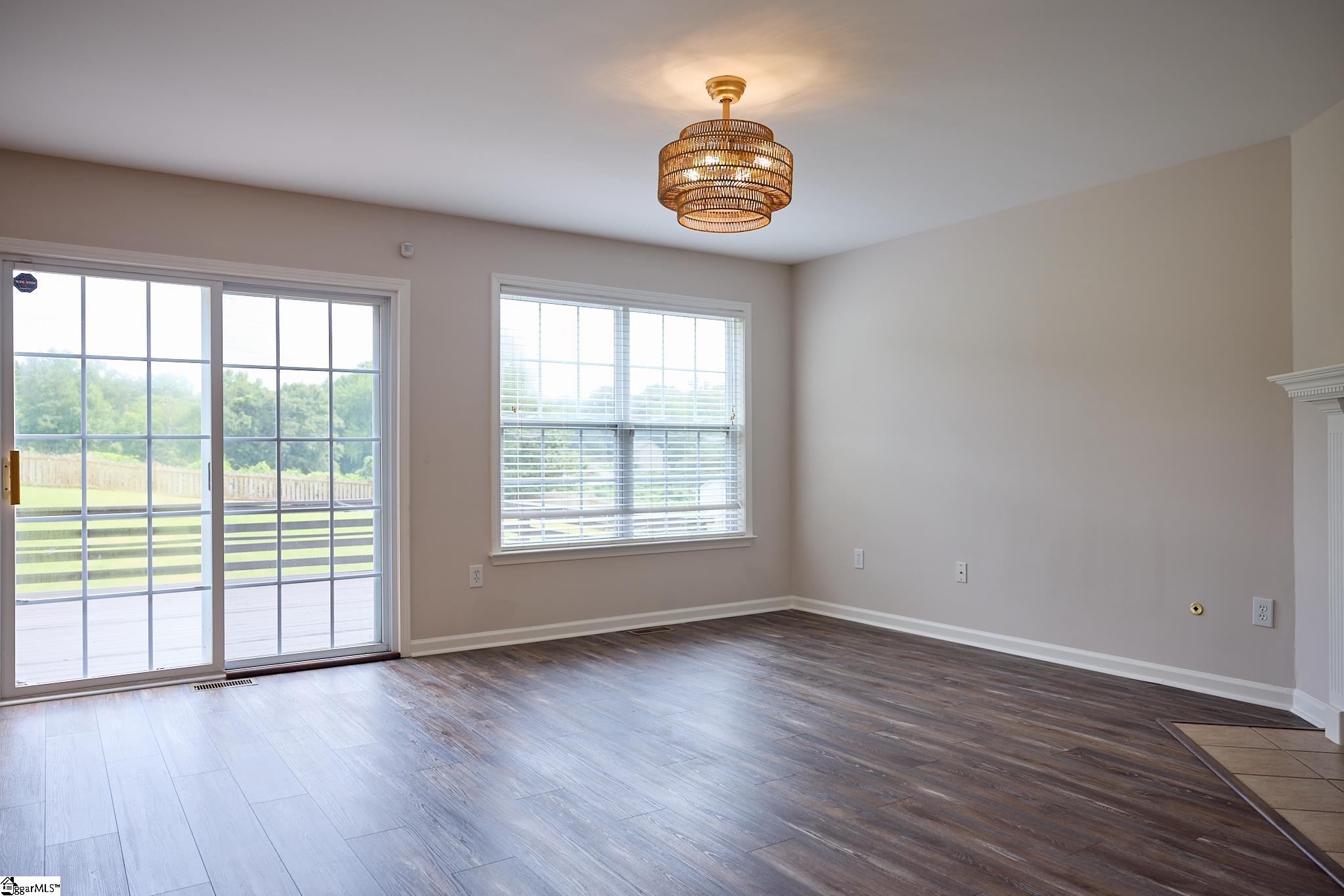 716 Hibiscus Court Property Photo 4