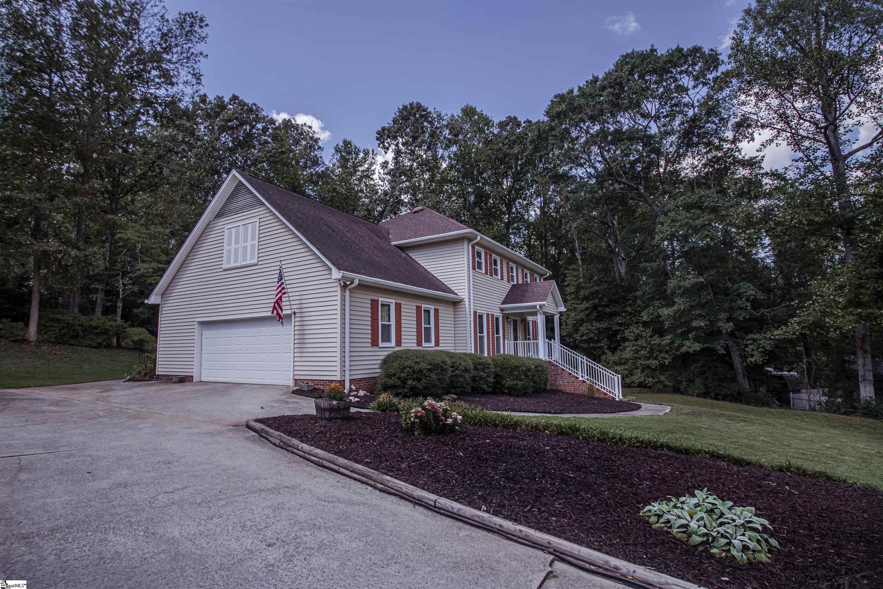 67 Washington Drive Property Photo 2