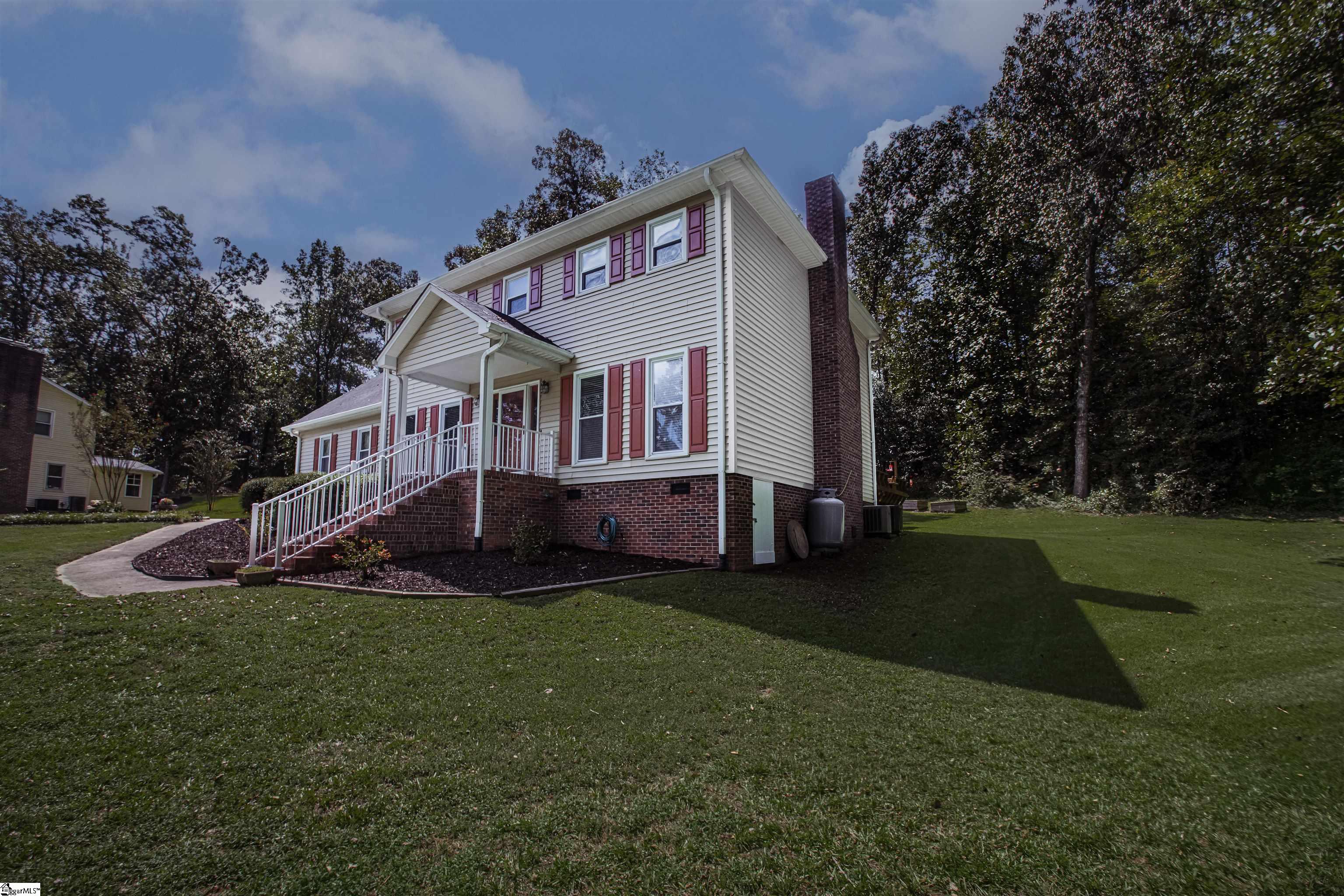 67 Washington Drive Property Photo 4