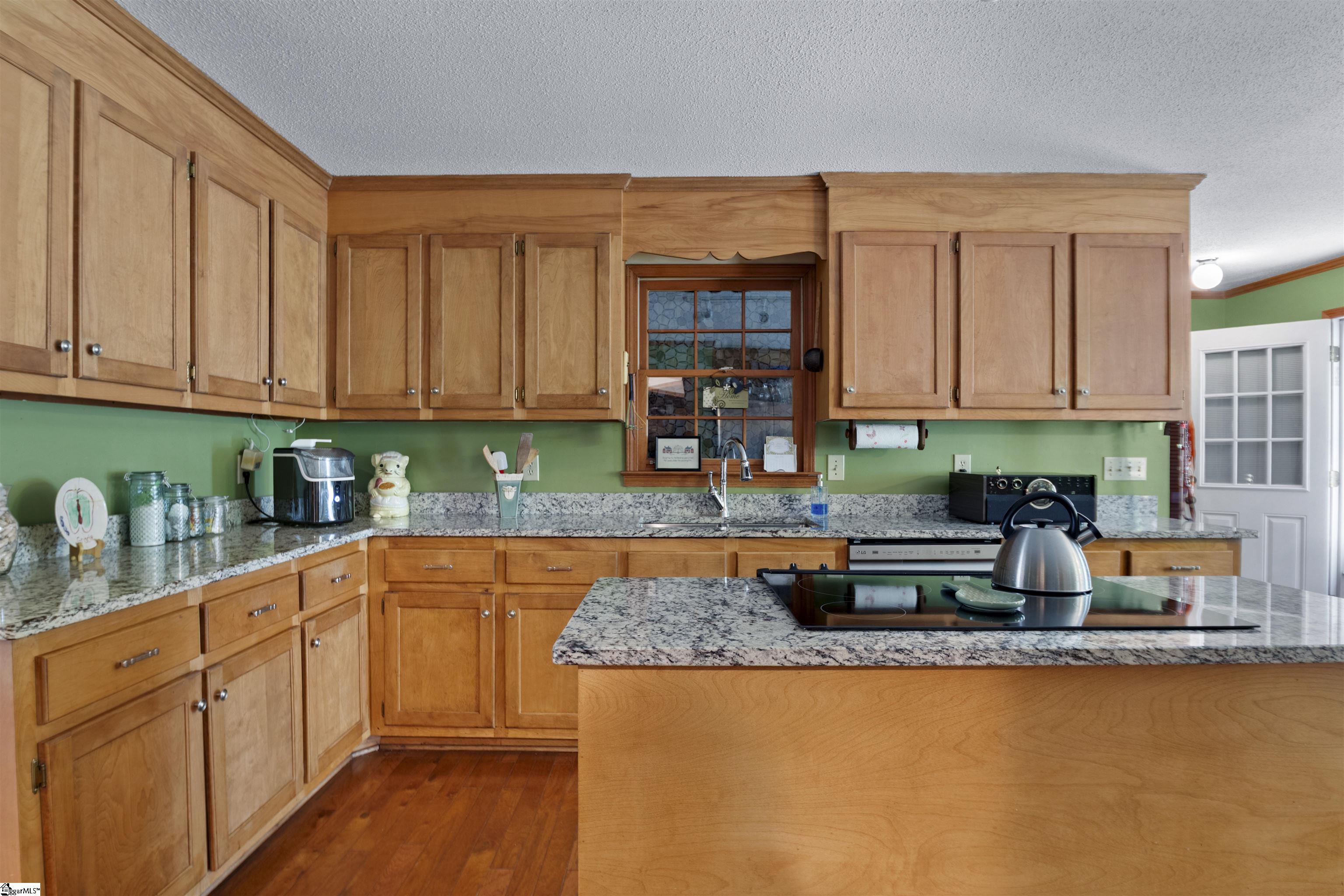 67 Washington Drive Property Photo 16