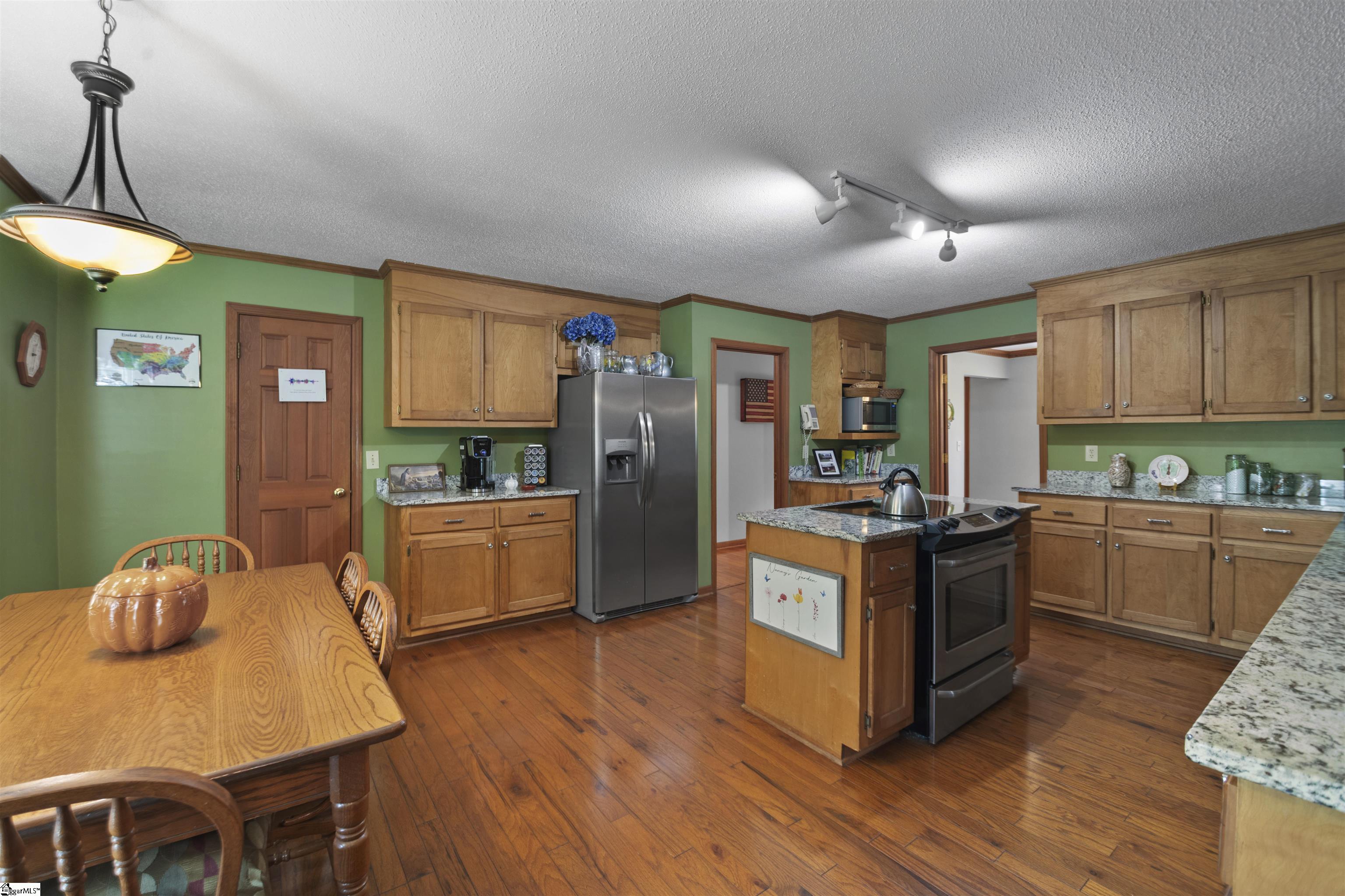 67 Washington Drive Property Photo 18