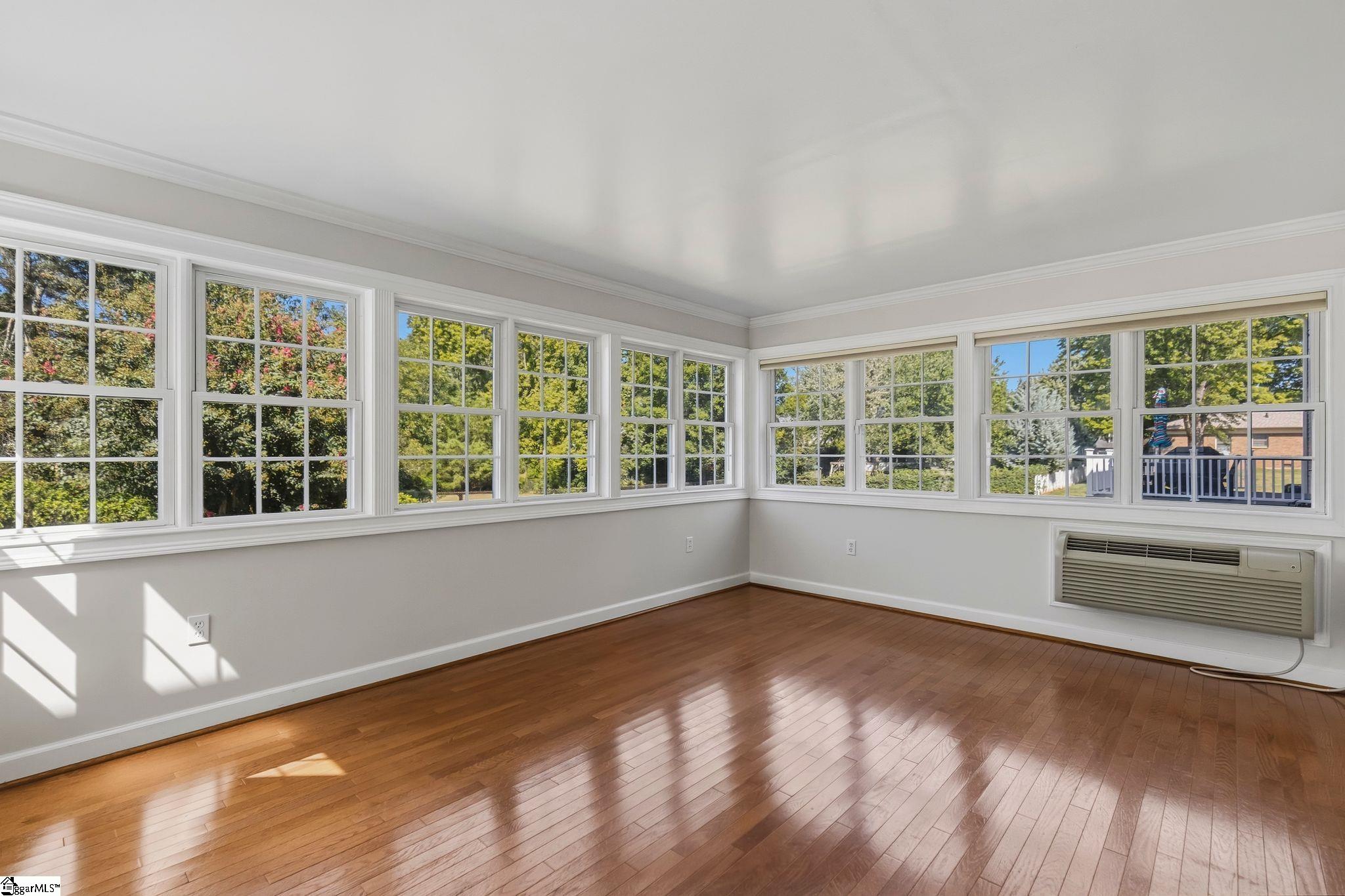 106 Leeward Terrace Property Photo 3
