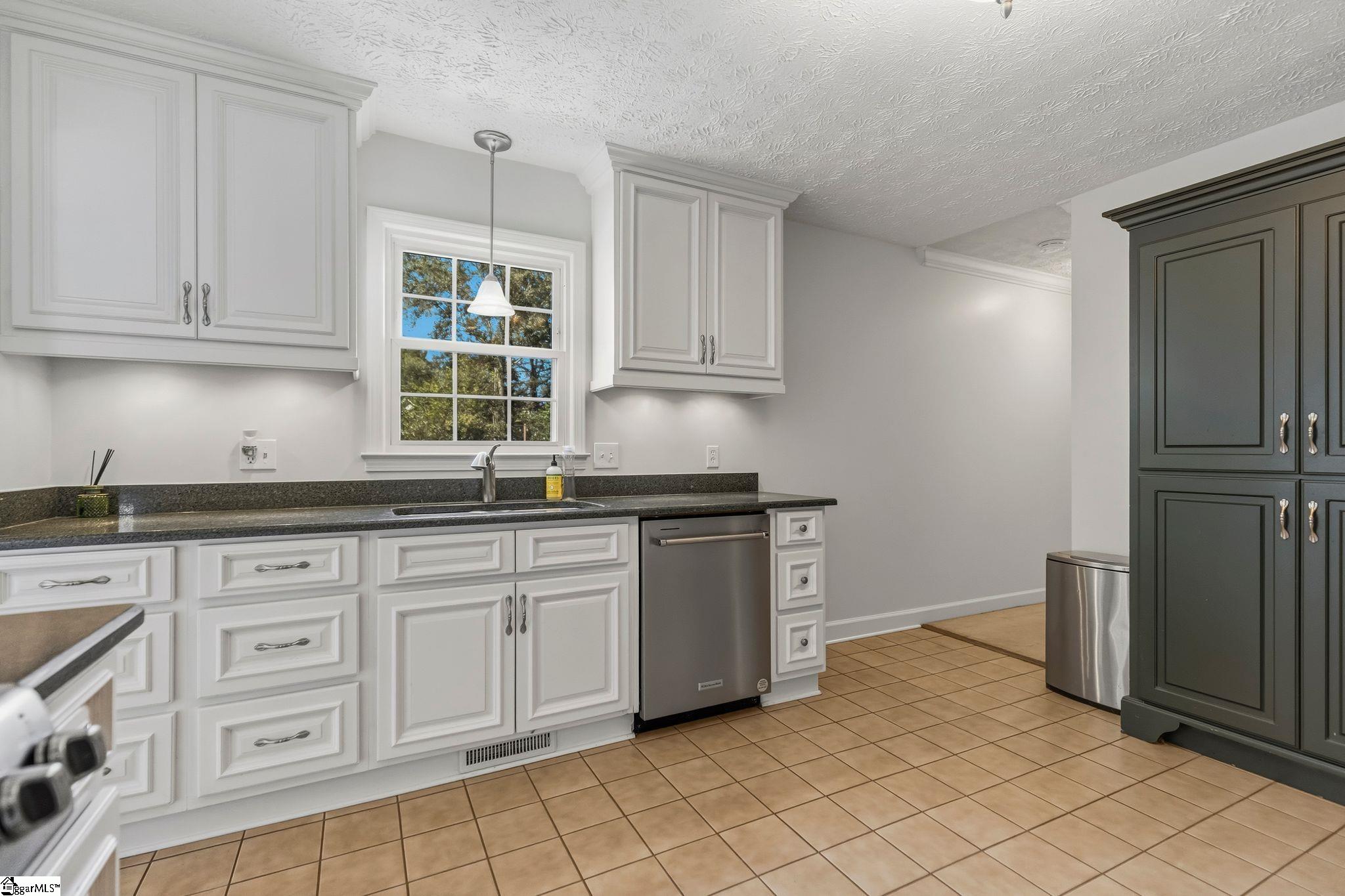 106 Leeward Terrace Property Photo 29
